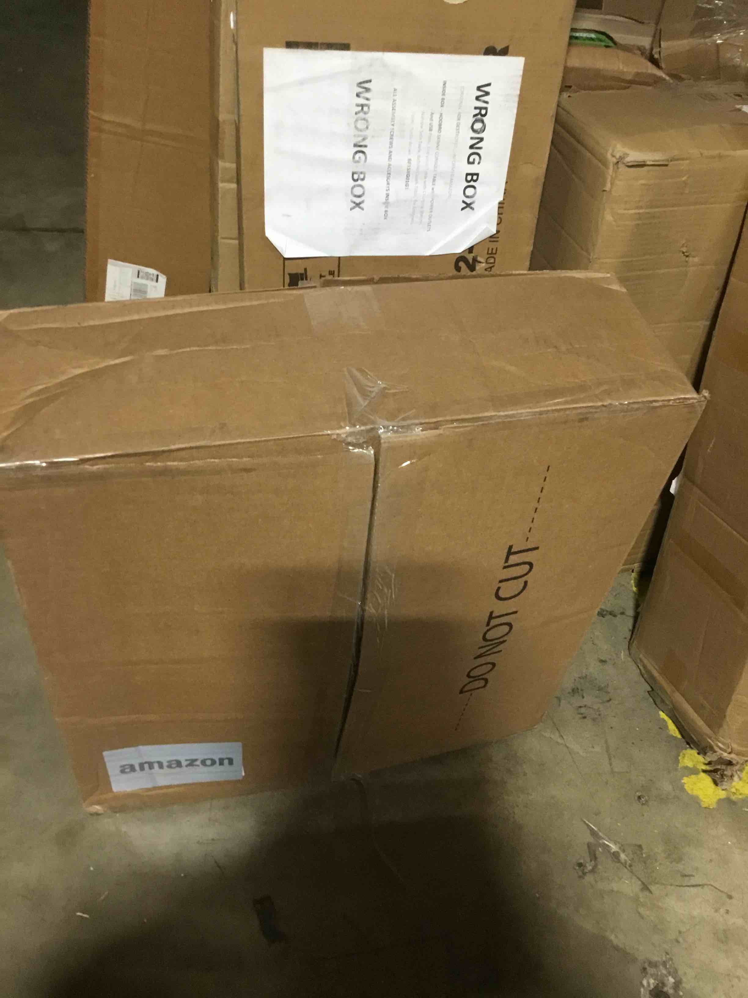 https://s3.amazonaws.com/lotting-images-prod/bidfta/GRN6272751_1714501394135.jpeg