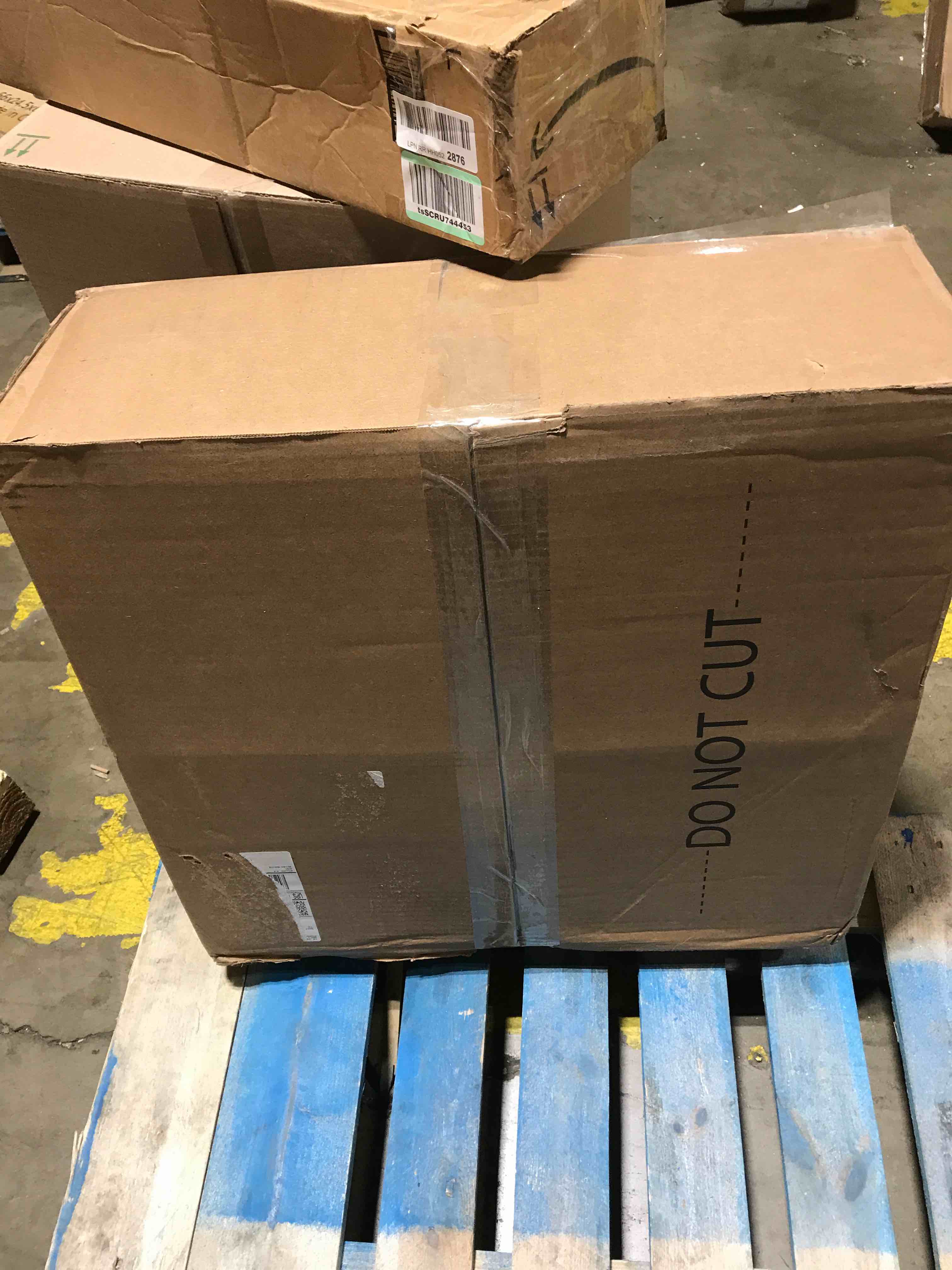 https://s3.amazonaws.com/lotting-images-prod/bidfta/GRN6272758_1714501785306.jpeg
