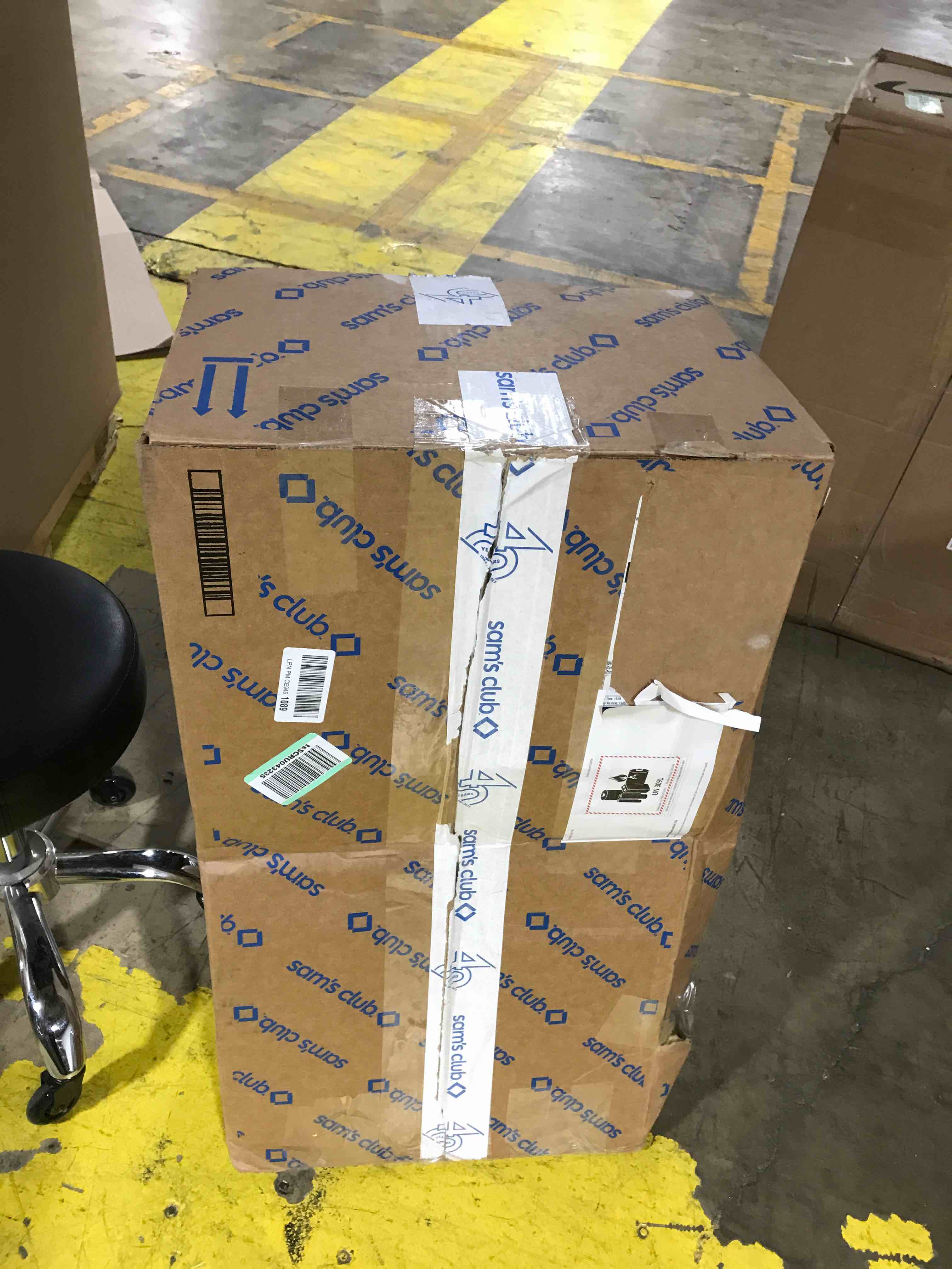 https://s3.amazonaws.com/lotting-images-prod/bidfta/GRN6272970_1714656484682.jpeg