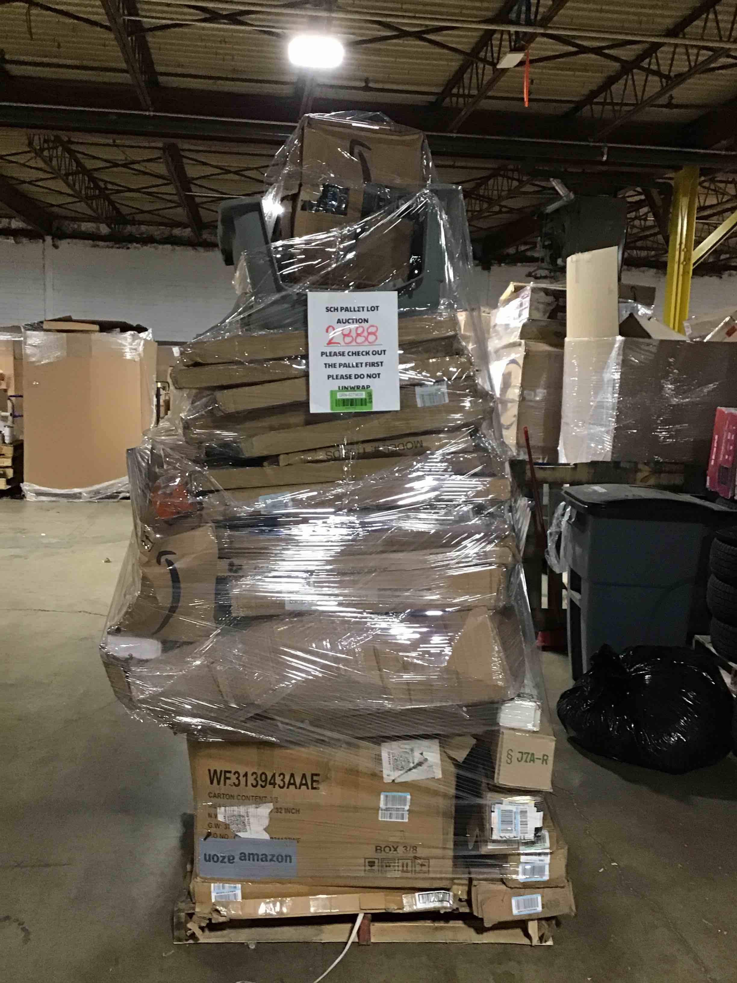 Pallet Lot —. Assorted baby gates —- NONREFUNDABLE