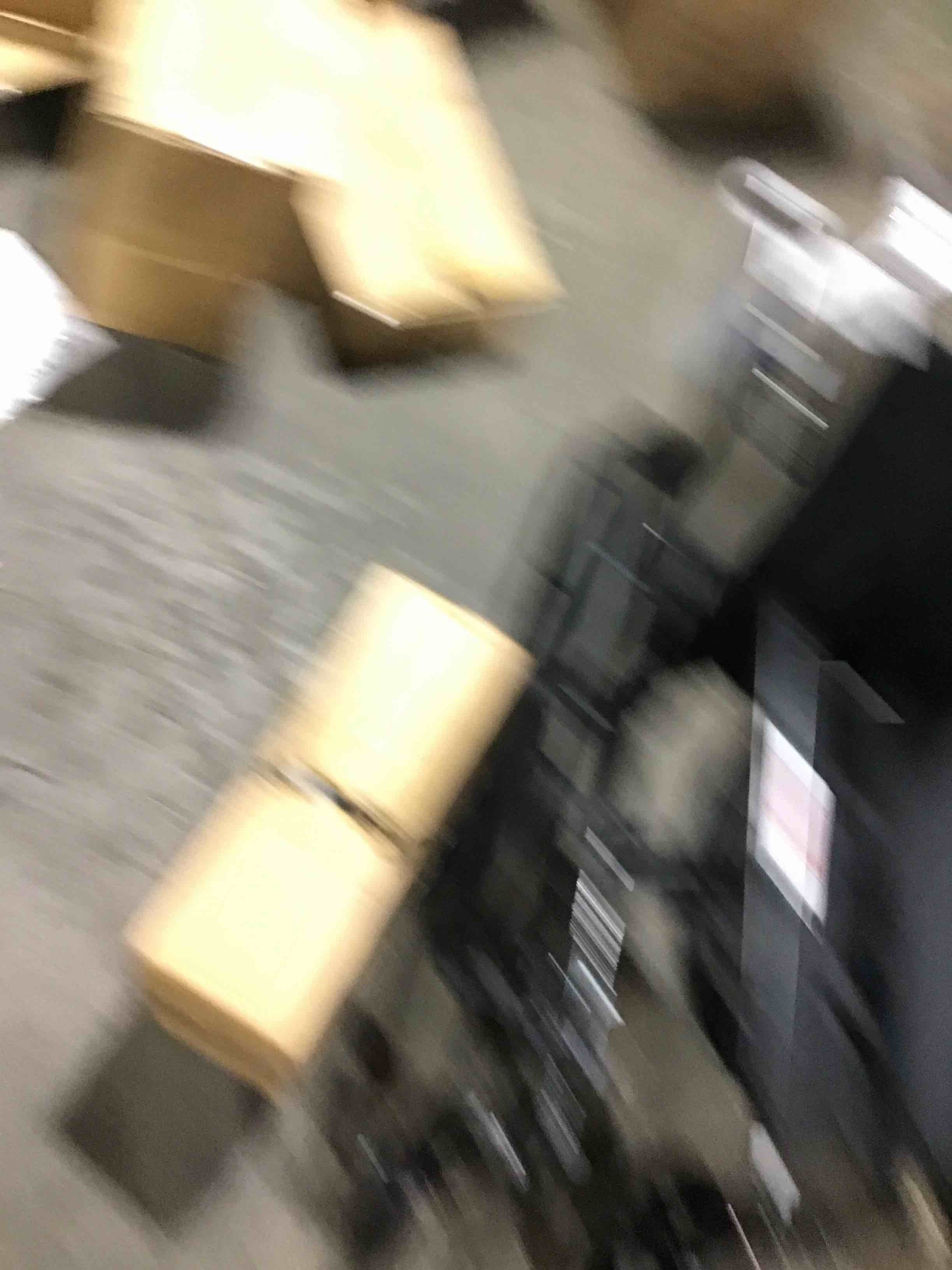 https://s3.amazonaws.com/lotting-images-prod/bidfta/GRN6281982_1723056645057.jpeg