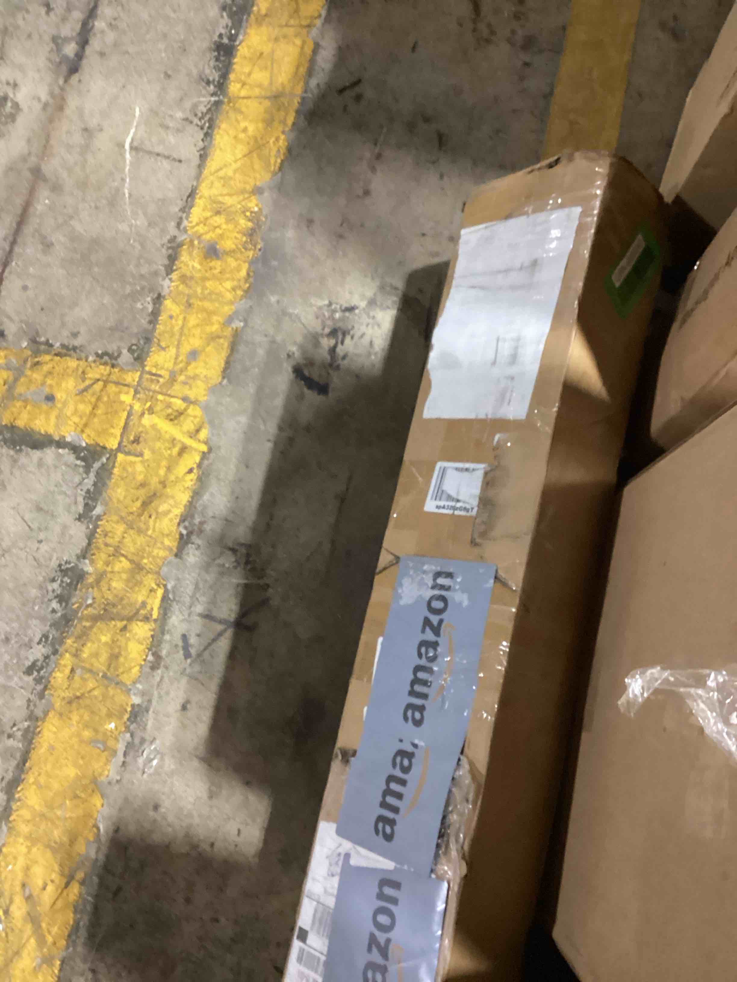 https://s3.amazonaws.com/lotting-images-prod/bidfta/GRN6282284_1723651449504.jpeg