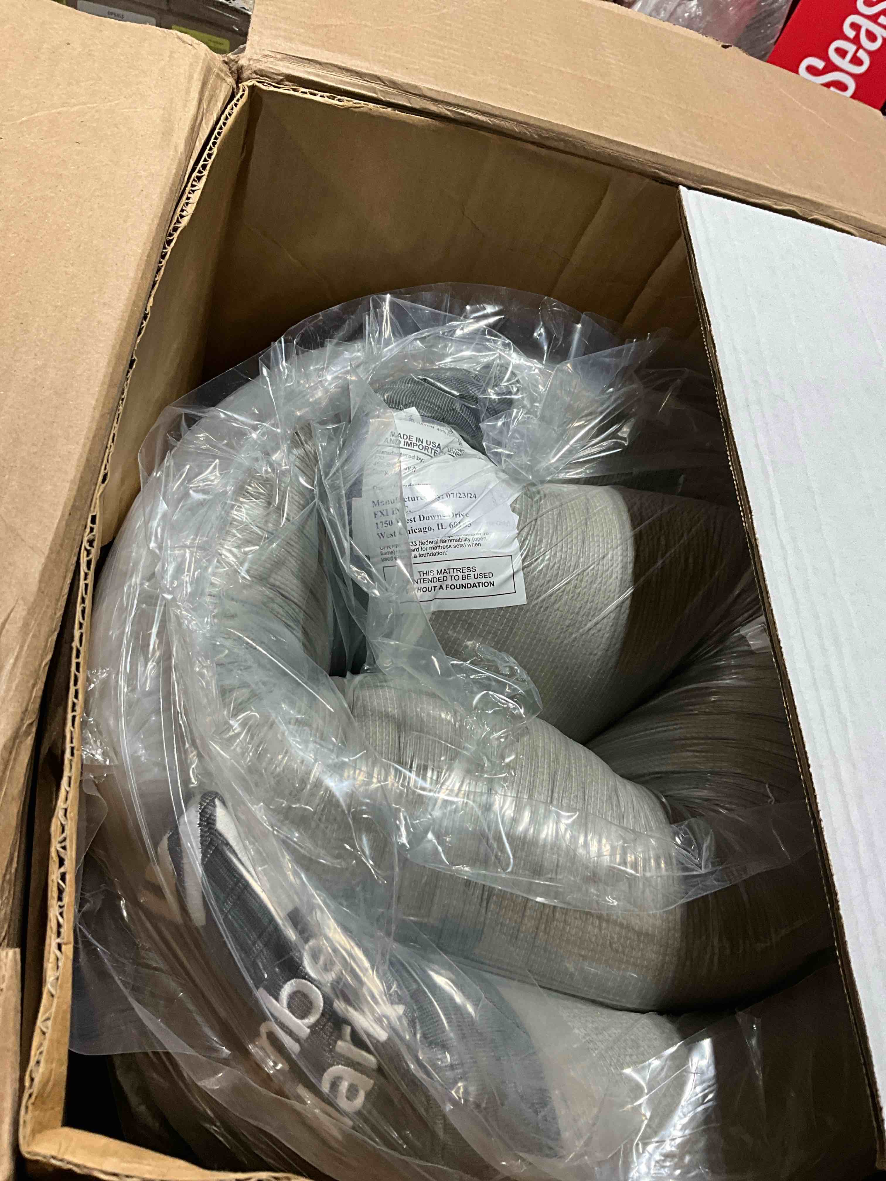 https://s3.amazonaws.com/lotting-images-prod/bidfta/GRN6301017_1724965849291.jpeg