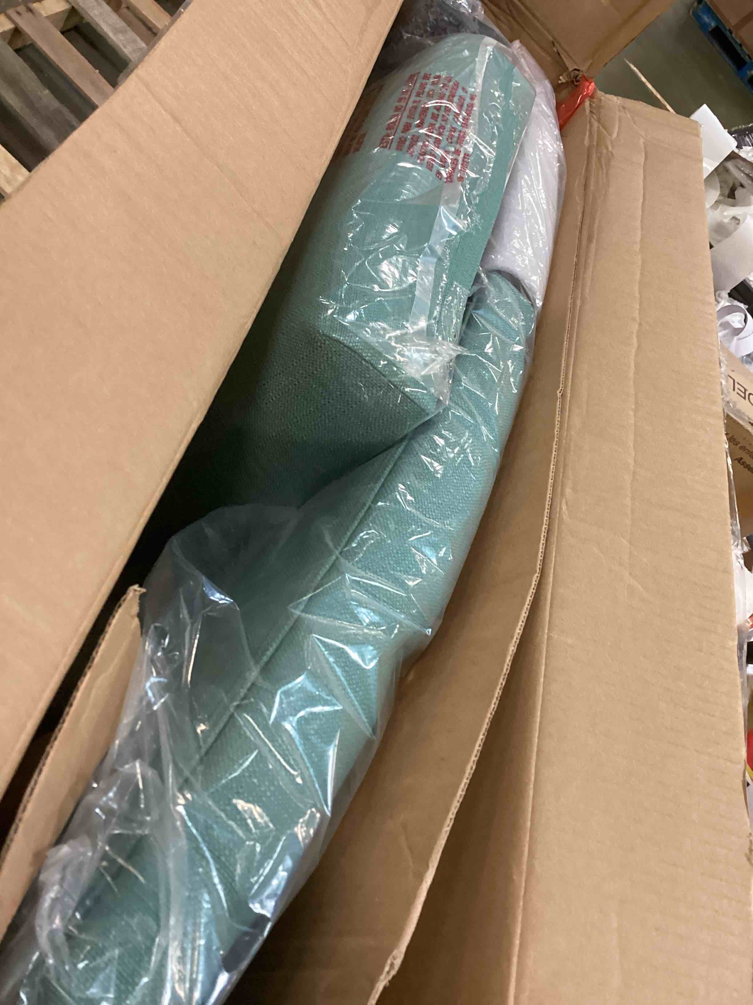https://s3.amazonaws.com/lotting-images-prod/bidfta/GRN6308323_1712082029012.jpeg