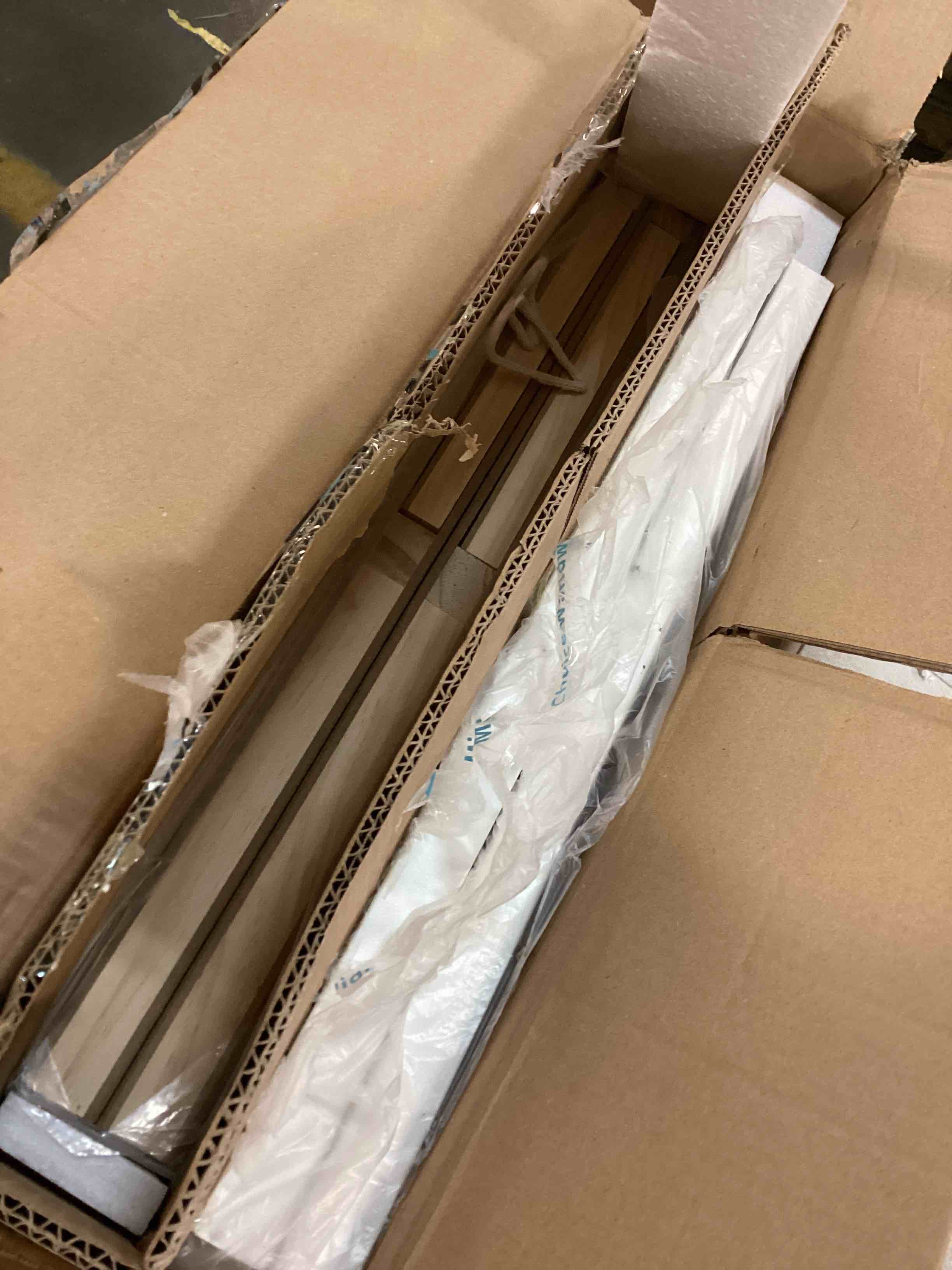 https://s3.amazonaws.com/lotting-images-prod/bidfta/GRN6308748_1712259051654.jpeg