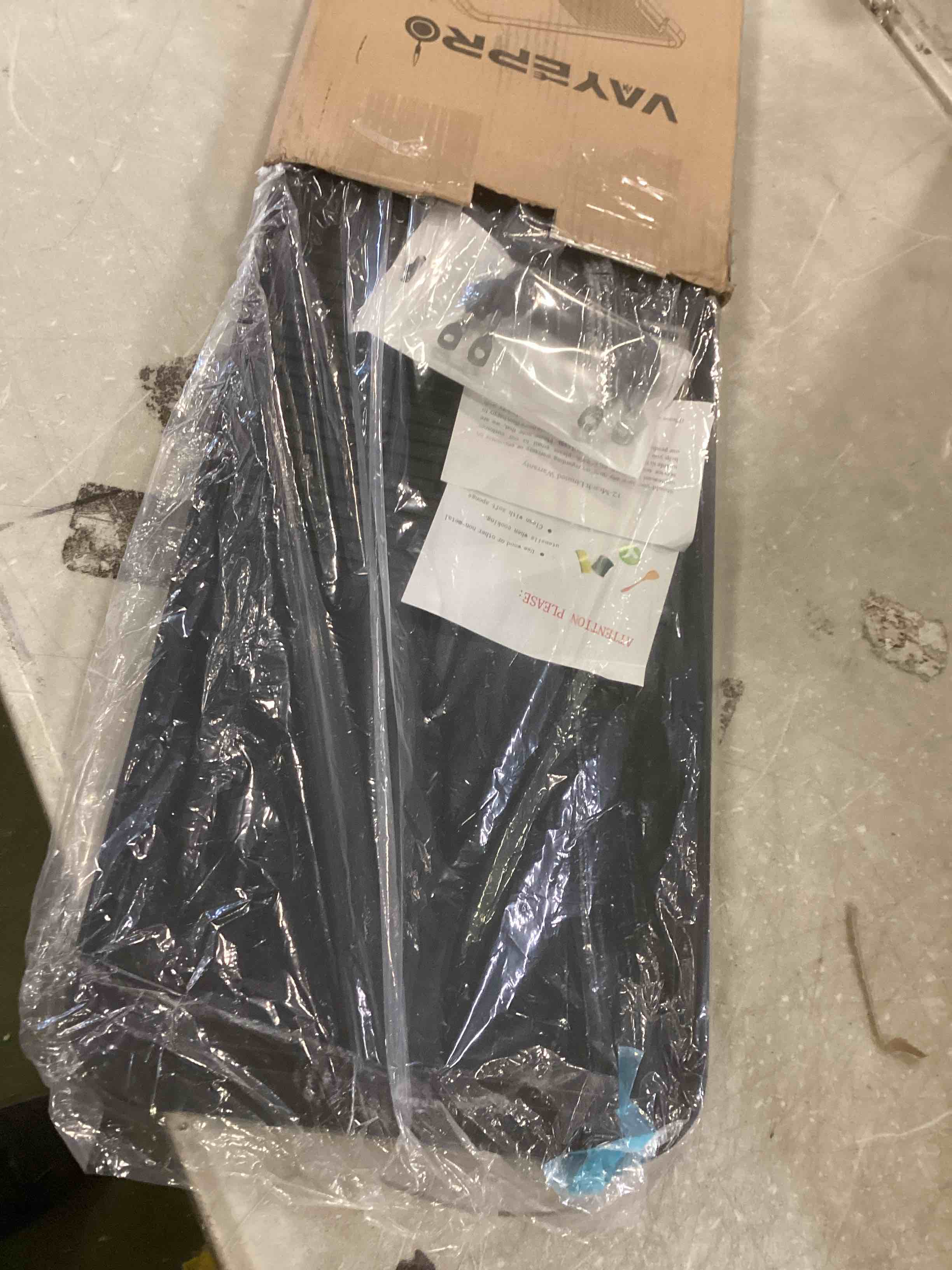 https://s3.amazonaws.com/lotting-images-prod/bidfta/GRN6309134_1712418690287.jpeg