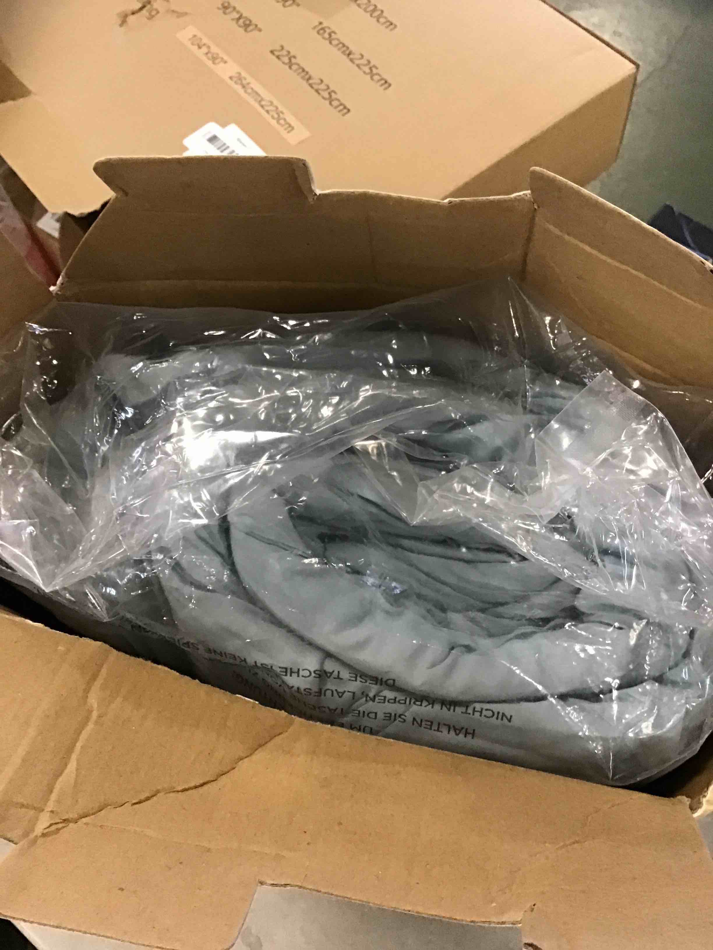 https://s3.amazonaws.com/lotting-images-prod/bidfta/GRN6309906_1712604801523.jpeg