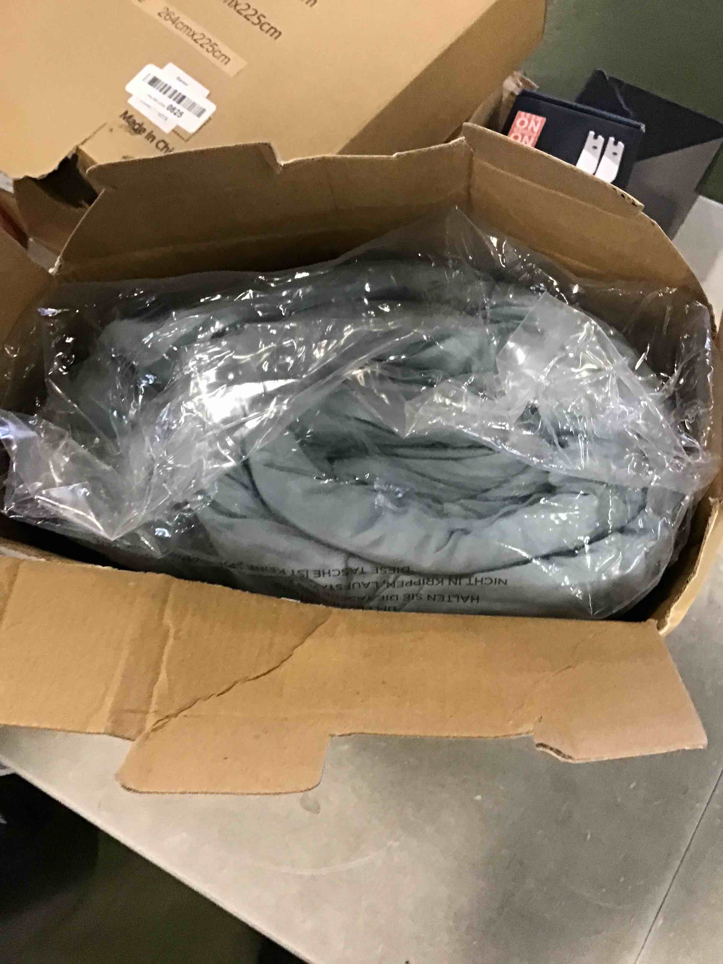 https://s3.amazonaws.com/lotting-images-prod/bidfta/GRN6309906_1712604808903.jpeg
