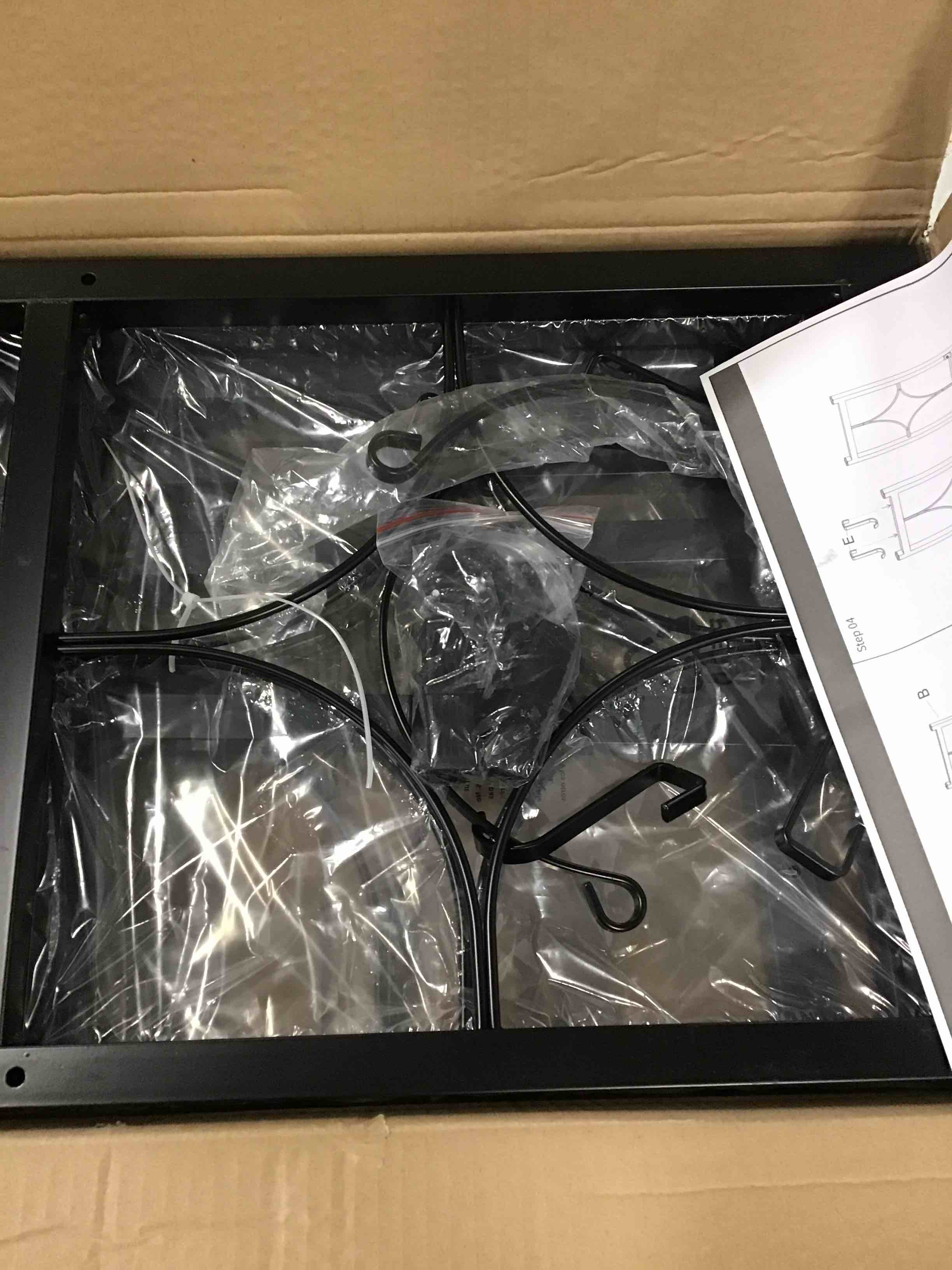 https://s3.amazonaws.com/lotting-images-prod/bidfta/GRN6310068_1712688072444.jpeg