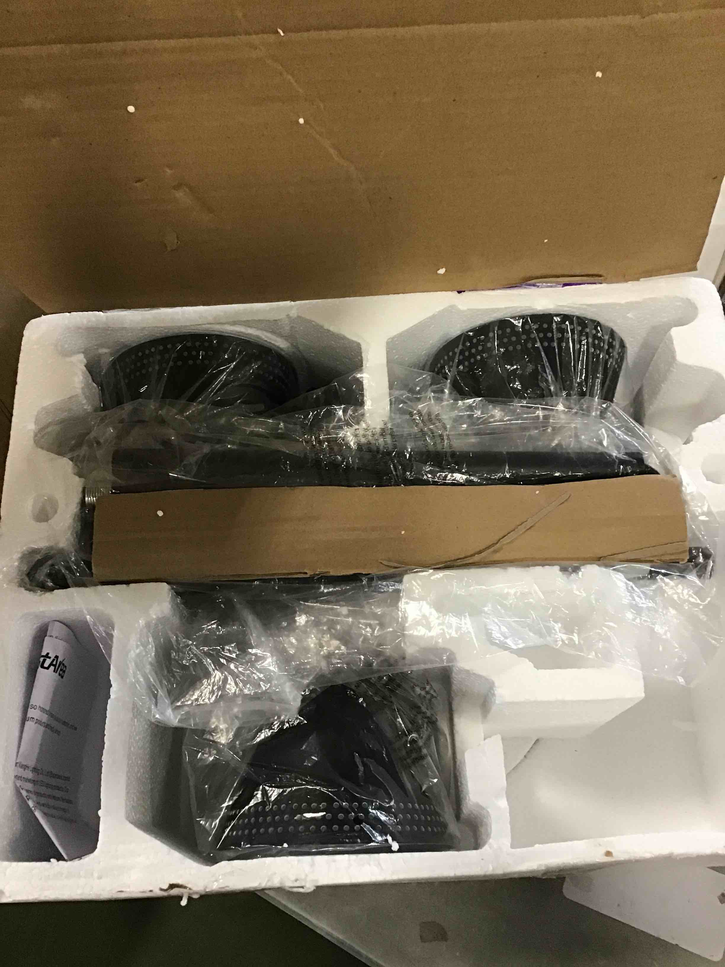 https://s3.amazonaws.com/lotting-images-prod/bidfta/GRN6310074_1712689040319.jpeg