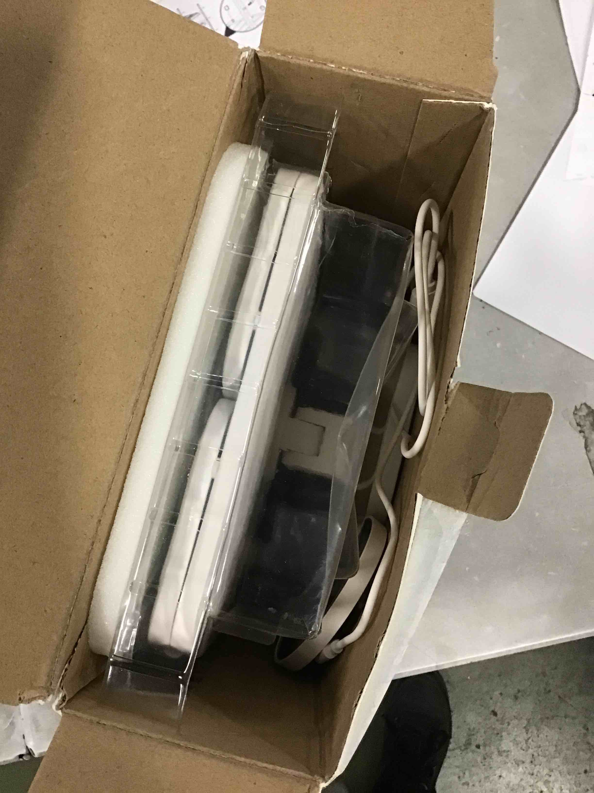 https://s3.amazonaws.com/lotting-images-prod/bidfta/GRN6310116_1712750734783.jpeg
