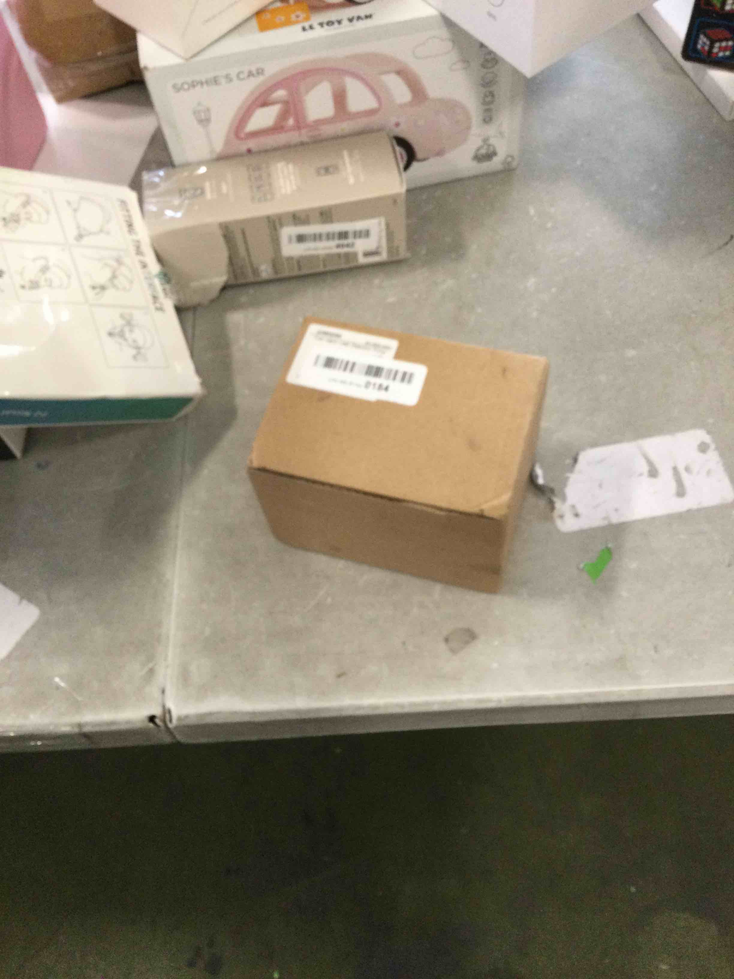 https://s3.amazonaws.com/lotting-images-prod/bidfta/GRN6310711_1713185934575.jpeg