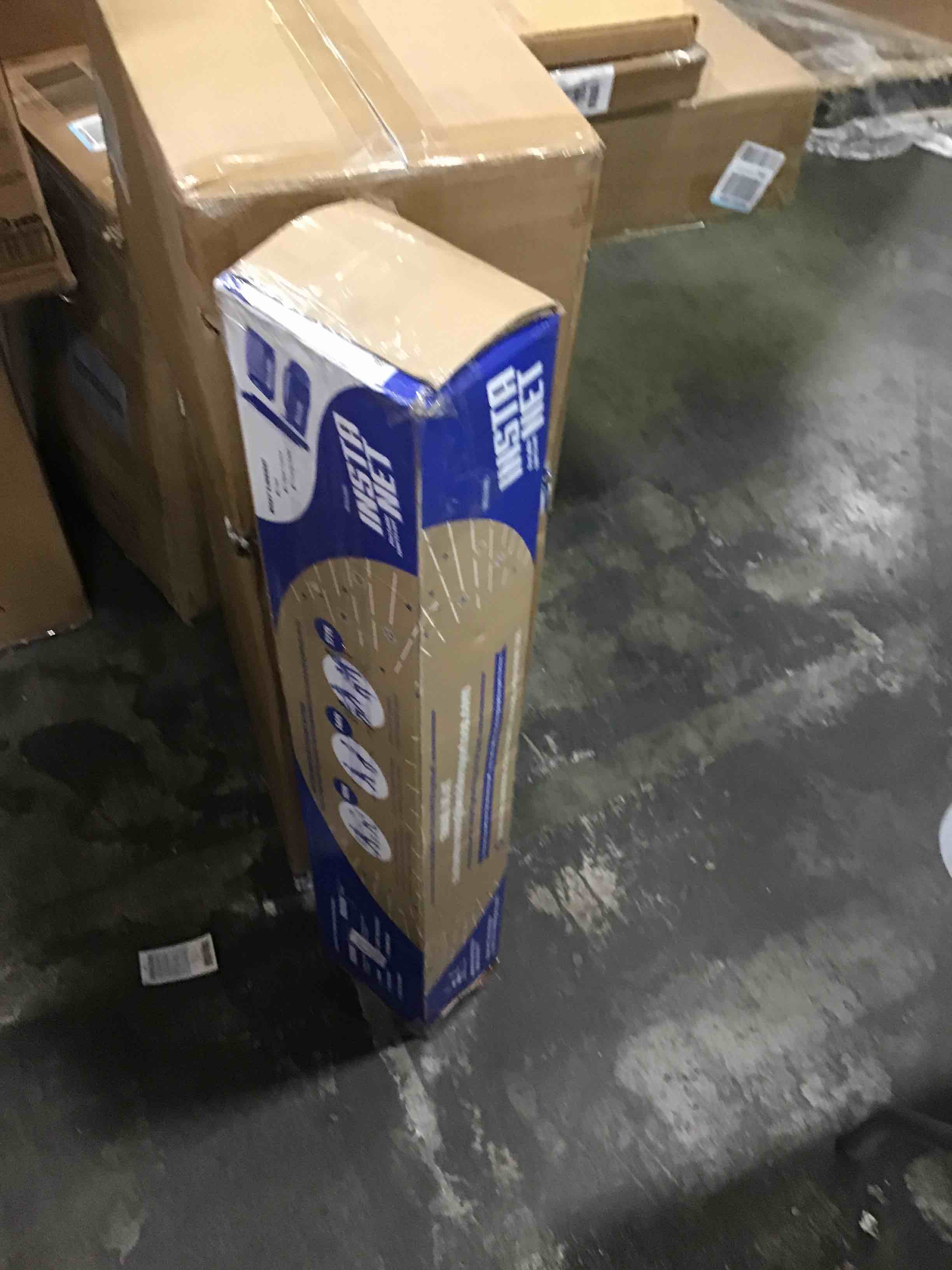 https://s3.amazonaws.com/lotting-images-prod/bidfta/GRN6312731_1712595574636.jpeg