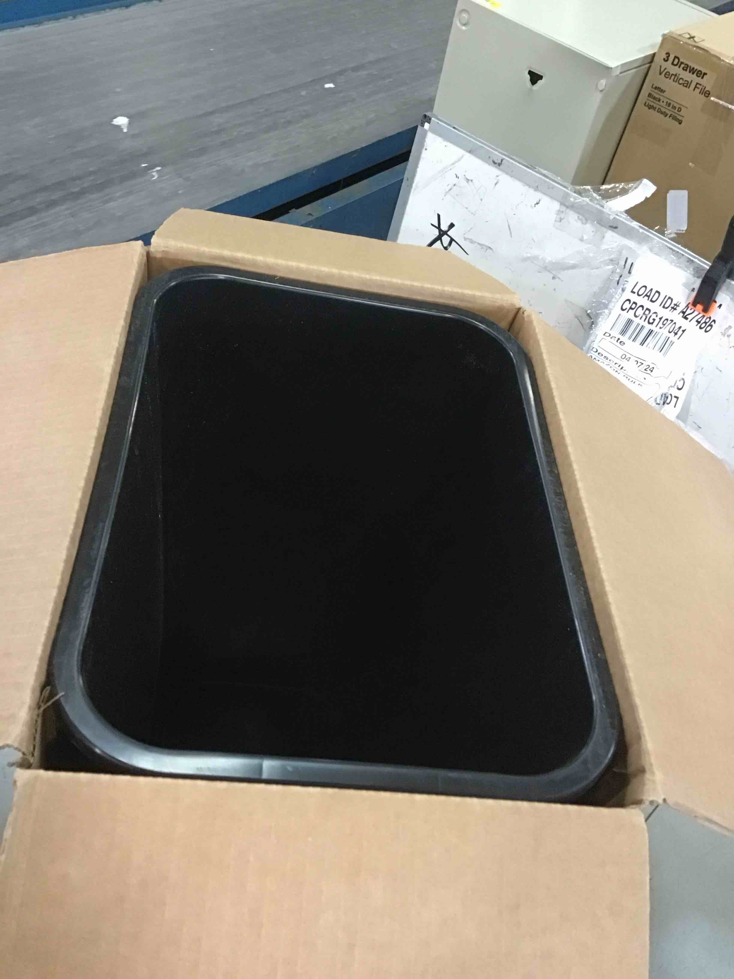 https://s3.amazonaws.com/lotting-images-prod/bidfta/GRN6314478_1712607309329.jpeg