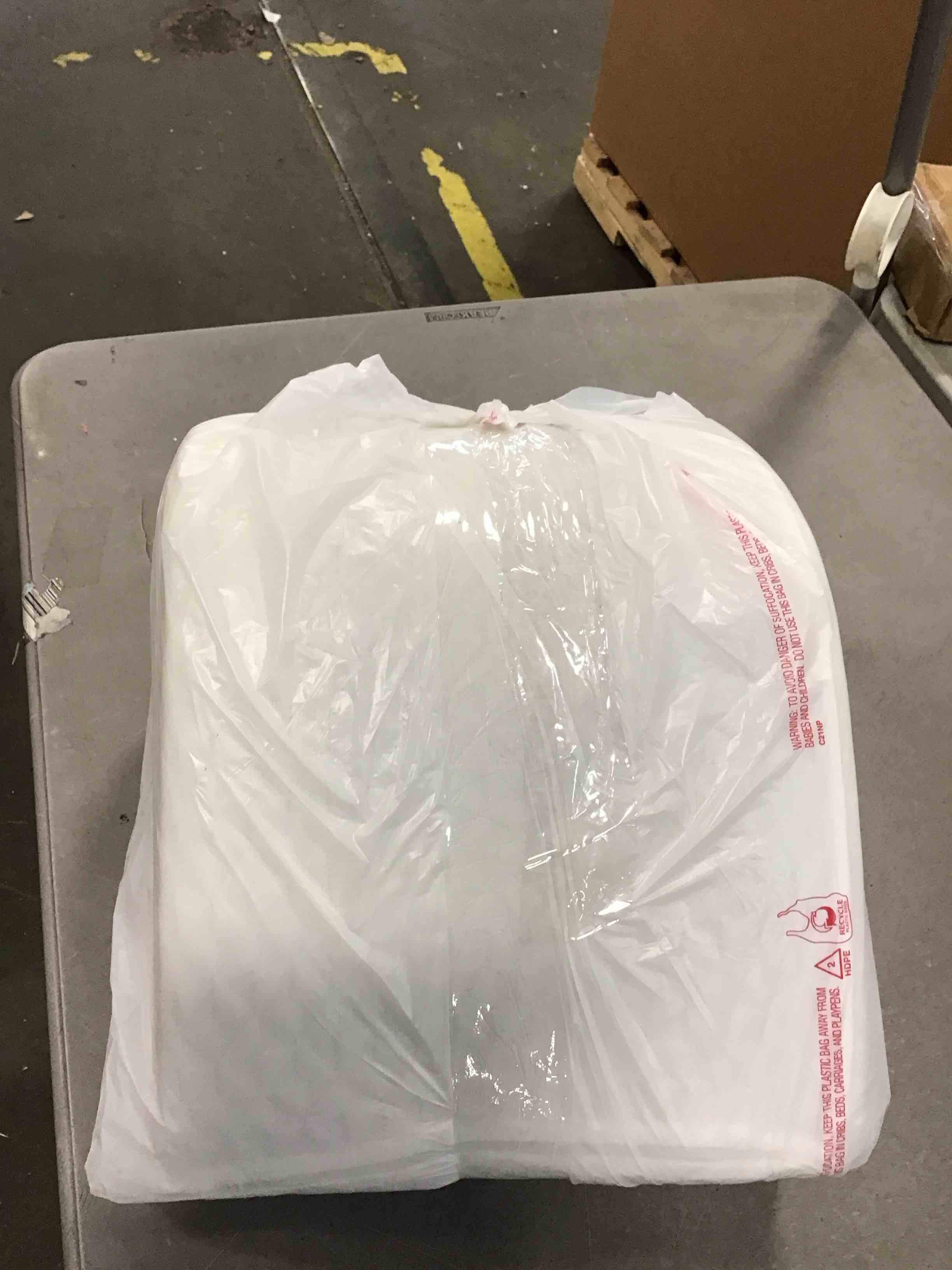 https://s3.amazonaws.com/lotting-images-prod/bidfta/GRN6315017_1712850525885.jpeg