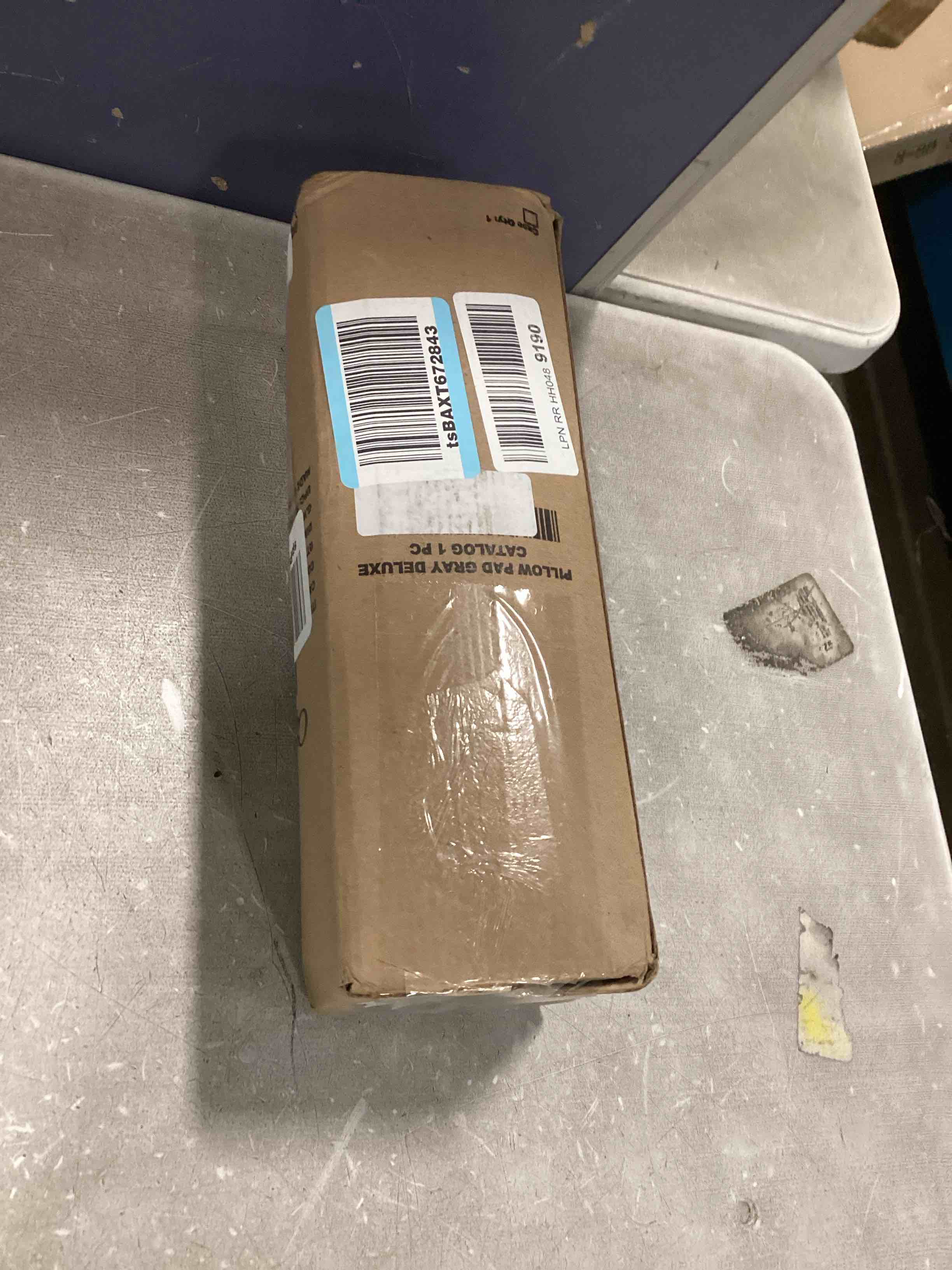 https://s3.amazonaws.com/lotting-images-prod/bidfta/GRN6315623_1711974852191.jpeg