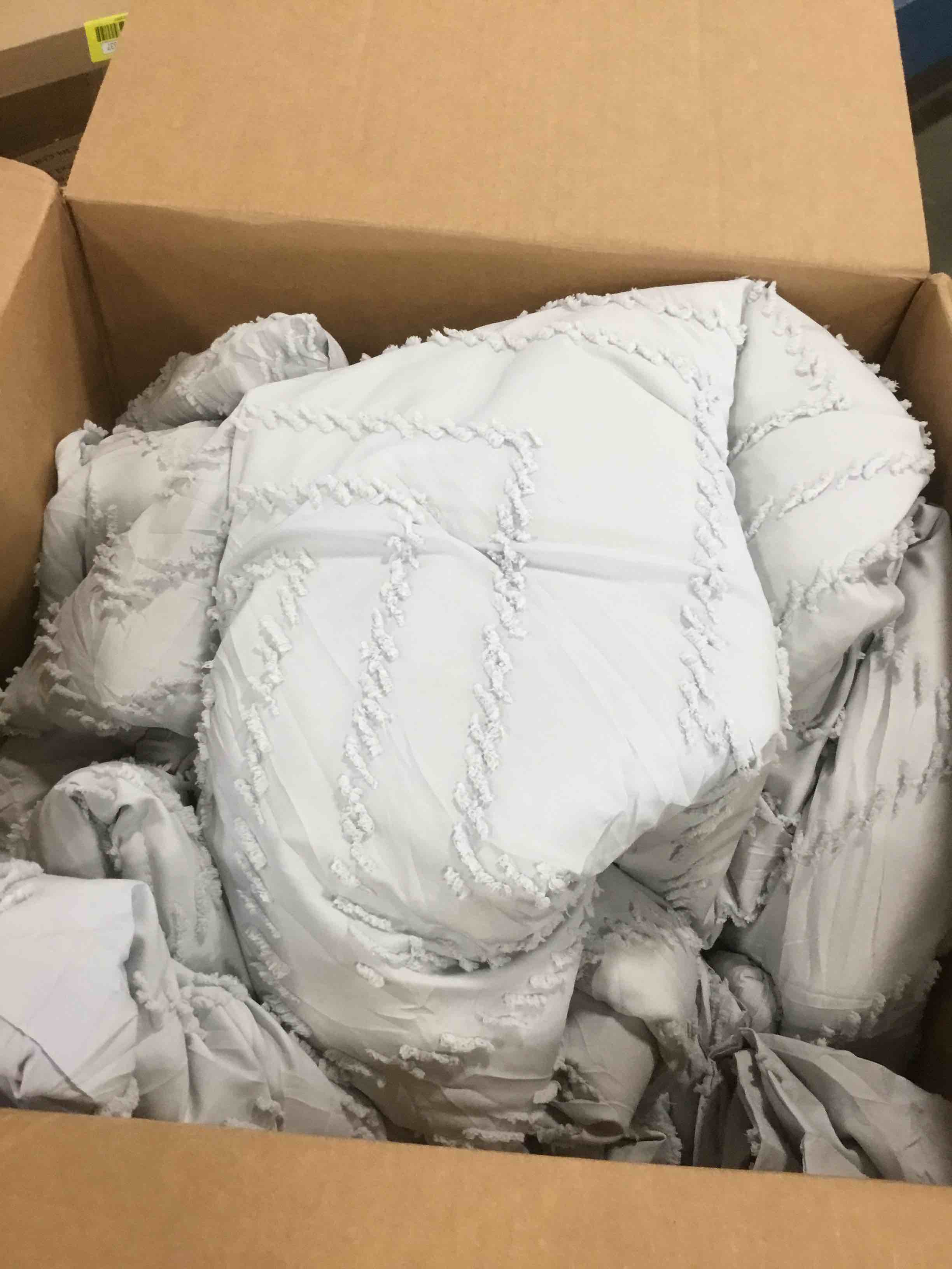 https://s3.amazonaws.com/lotting-images-prod/bidfta/GRN6316465_1712251569423.jpeg