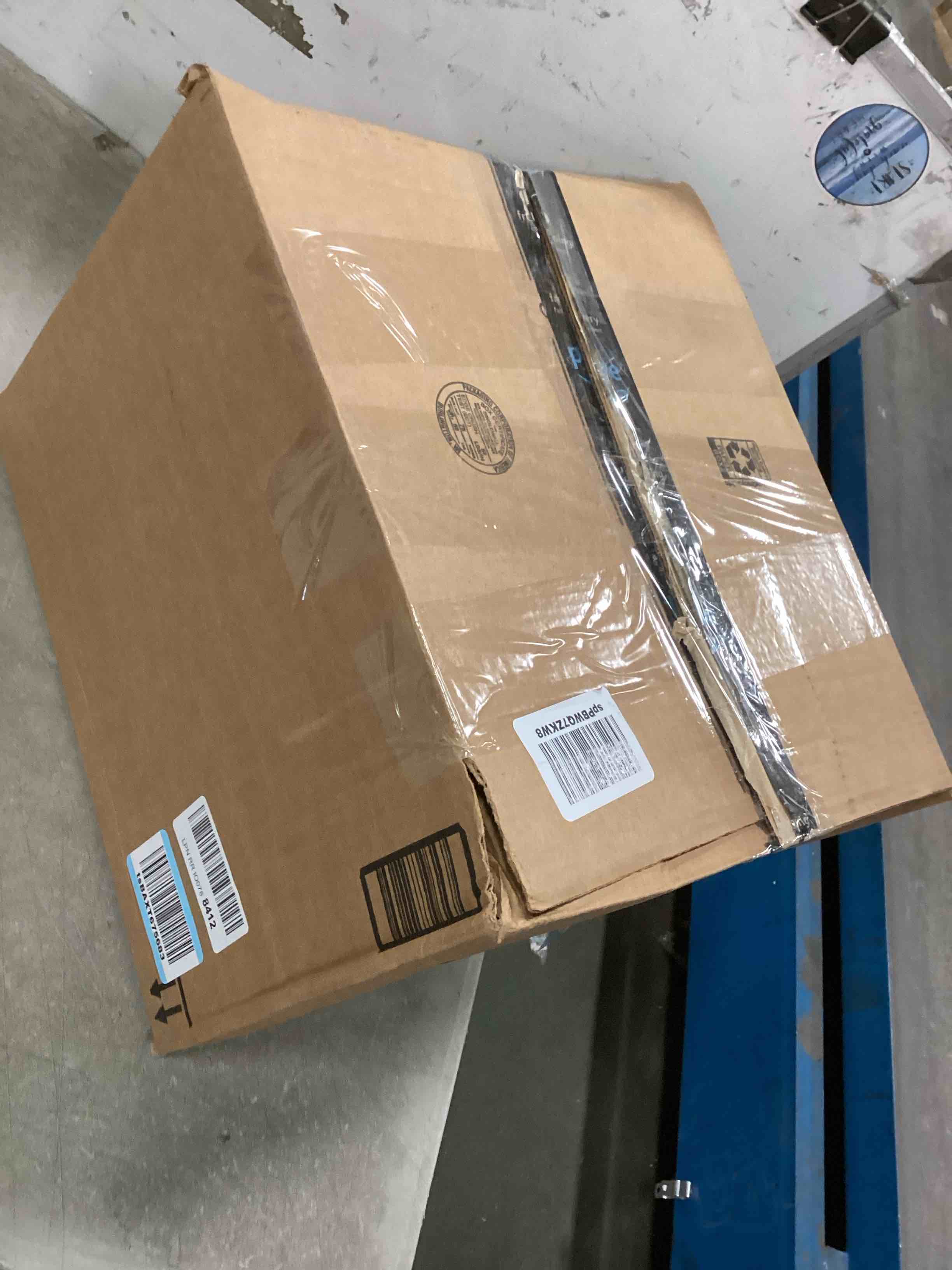 https://s3.amazonaws.com/lotting-images-prod/bidfta/GRN6316546_1712401698477.jpeg