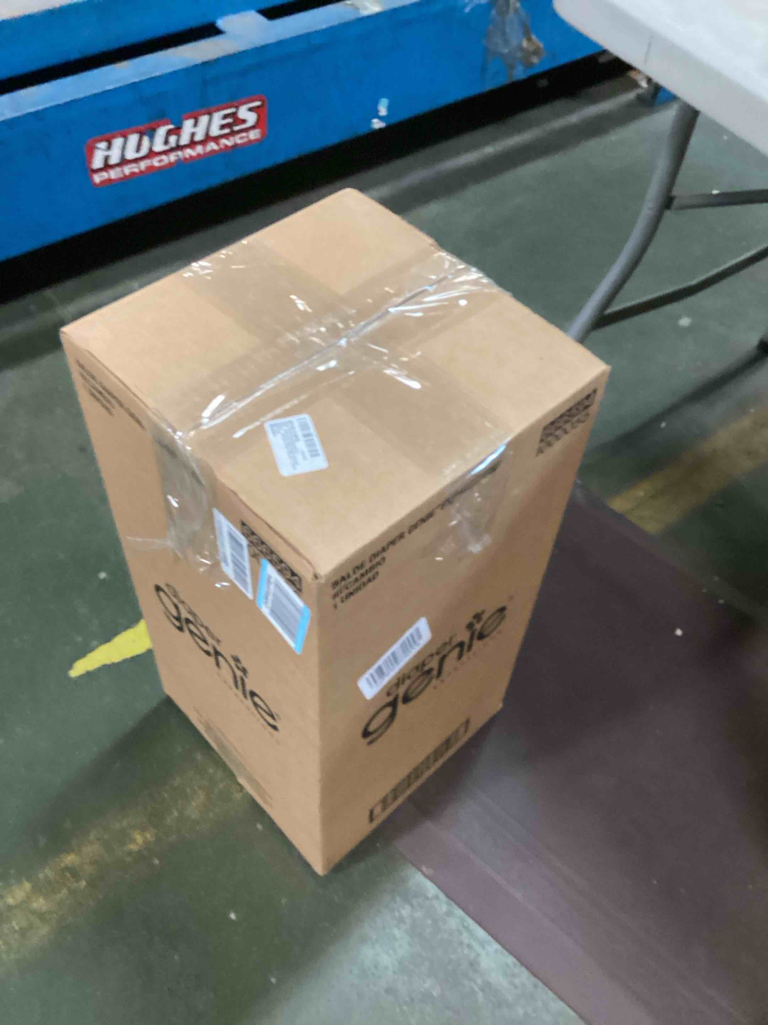 https://s3.amazonaws.com/lotting-images-prod/bidfta/GRN6316963_1712230706880.jpeg