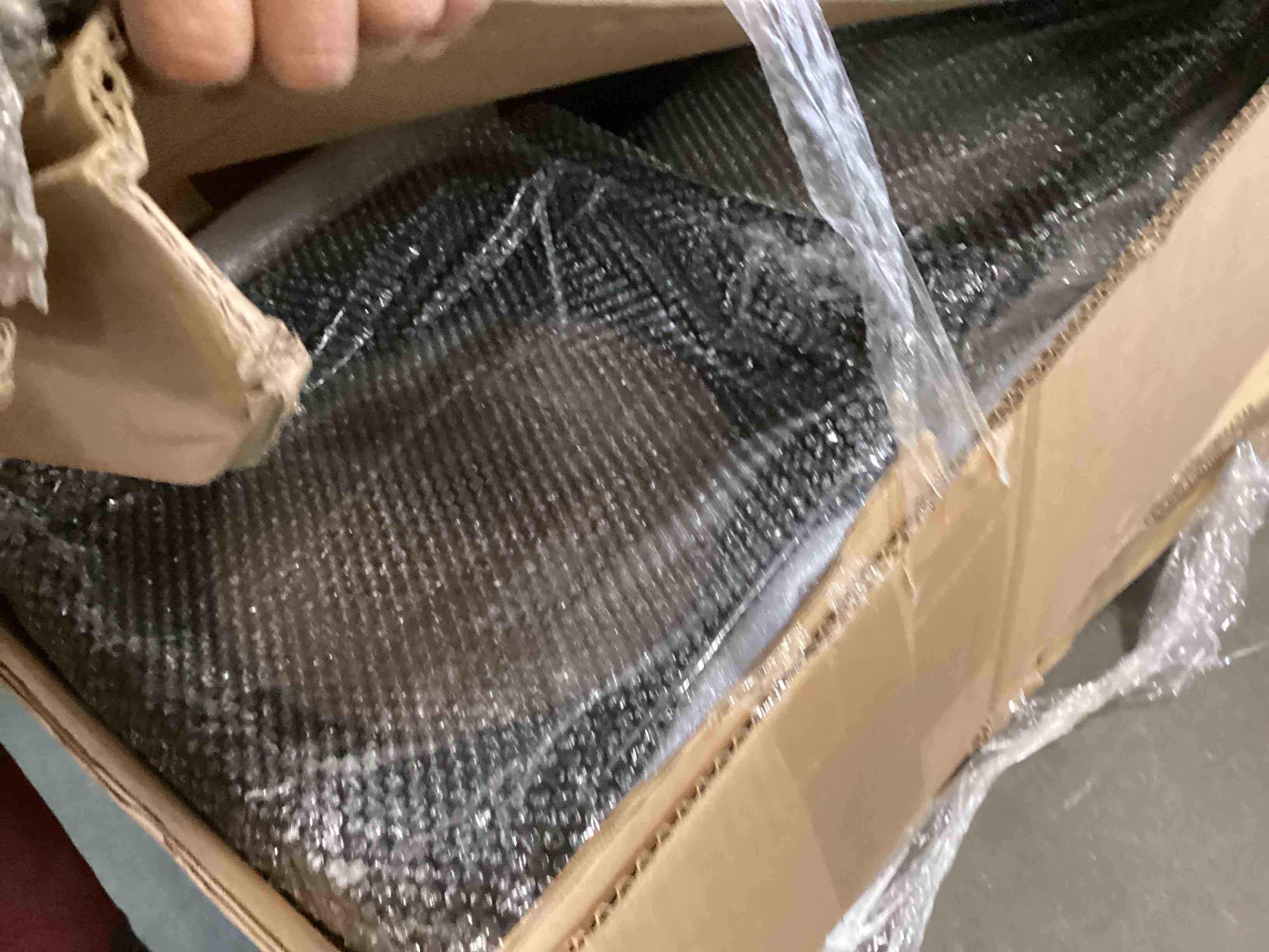 https://s3.amazonaws.com/lotting-images-prod/bidfta/GRN6317075_1712243210793.jpeg
