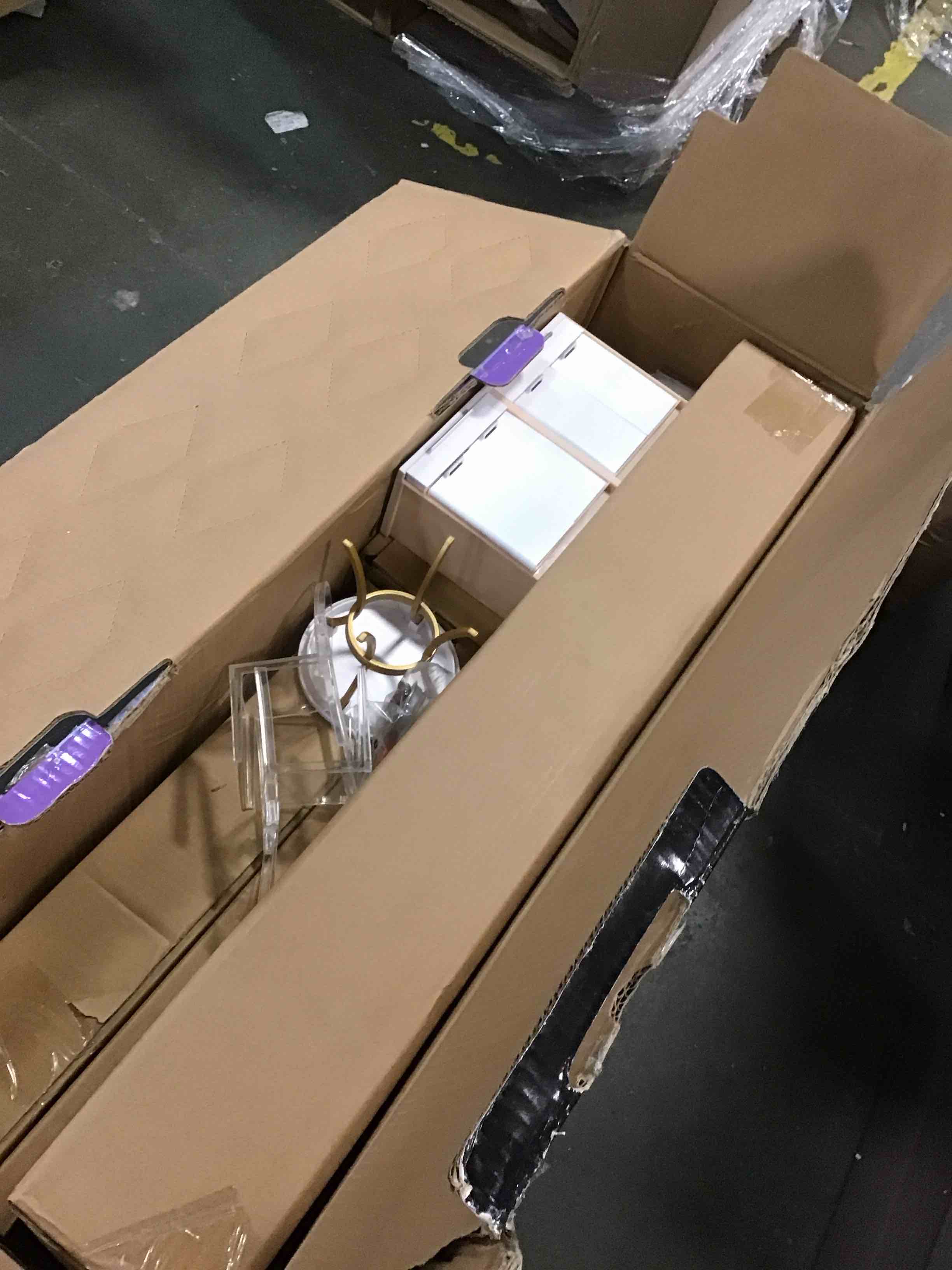 https://s3.amazonaws.com/lotting-images-prod/bidfta/GRN6317610_1712492506544.jpeg