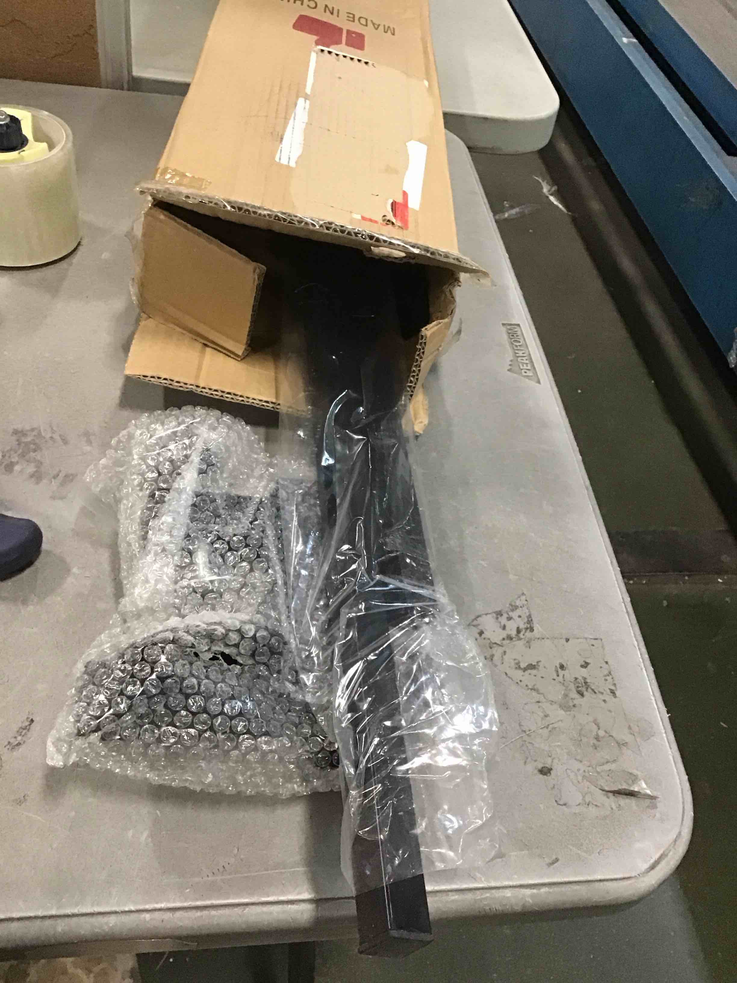 https://s3.amazonaws.com/lotting-images-prod/bidfta/GRN6318171_1712680425365.jpeg