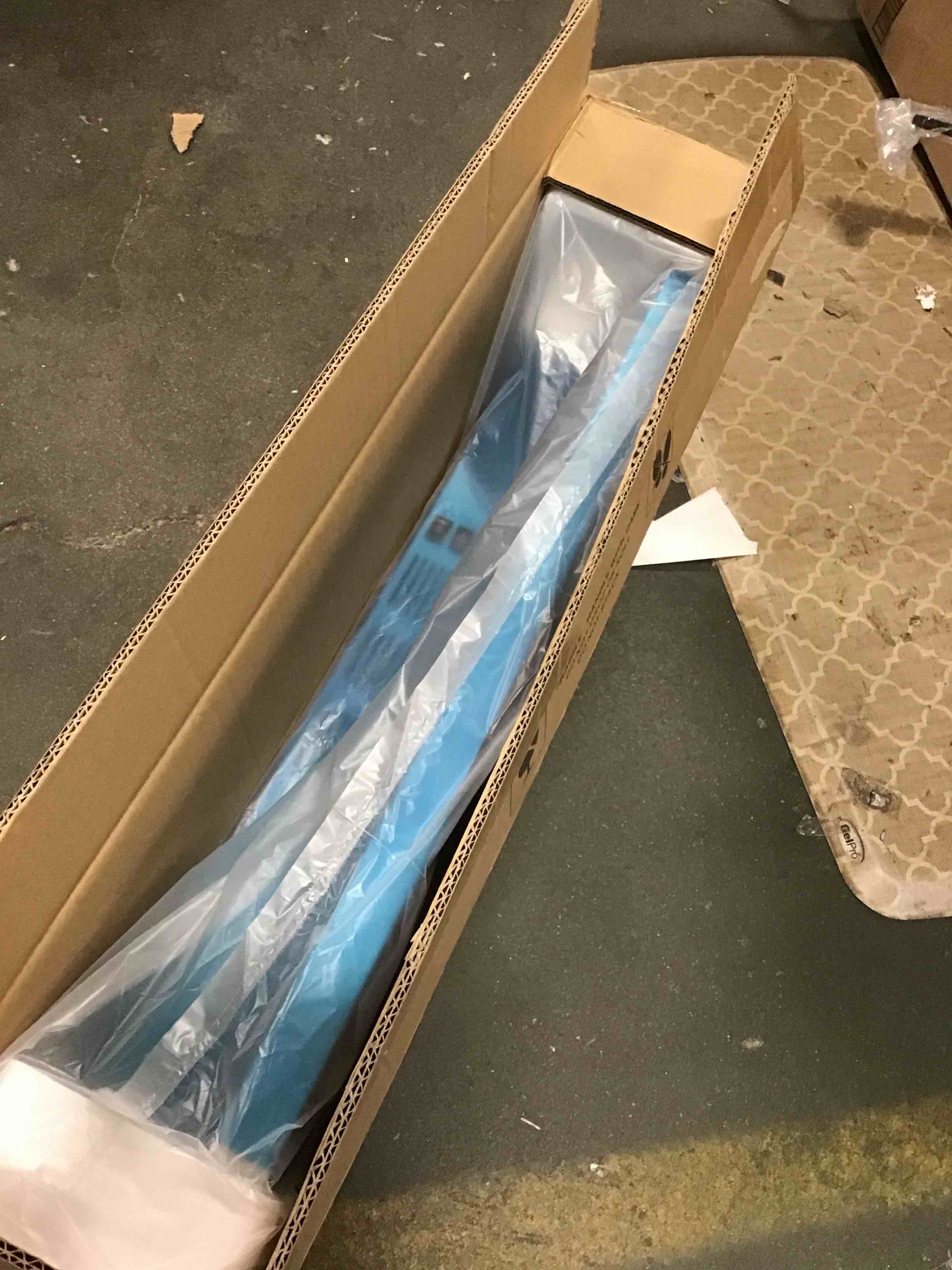 https://s3.amazonaws.com/lotting-images-prod/bidfta/GRN6318172_1712680501400.jpeg