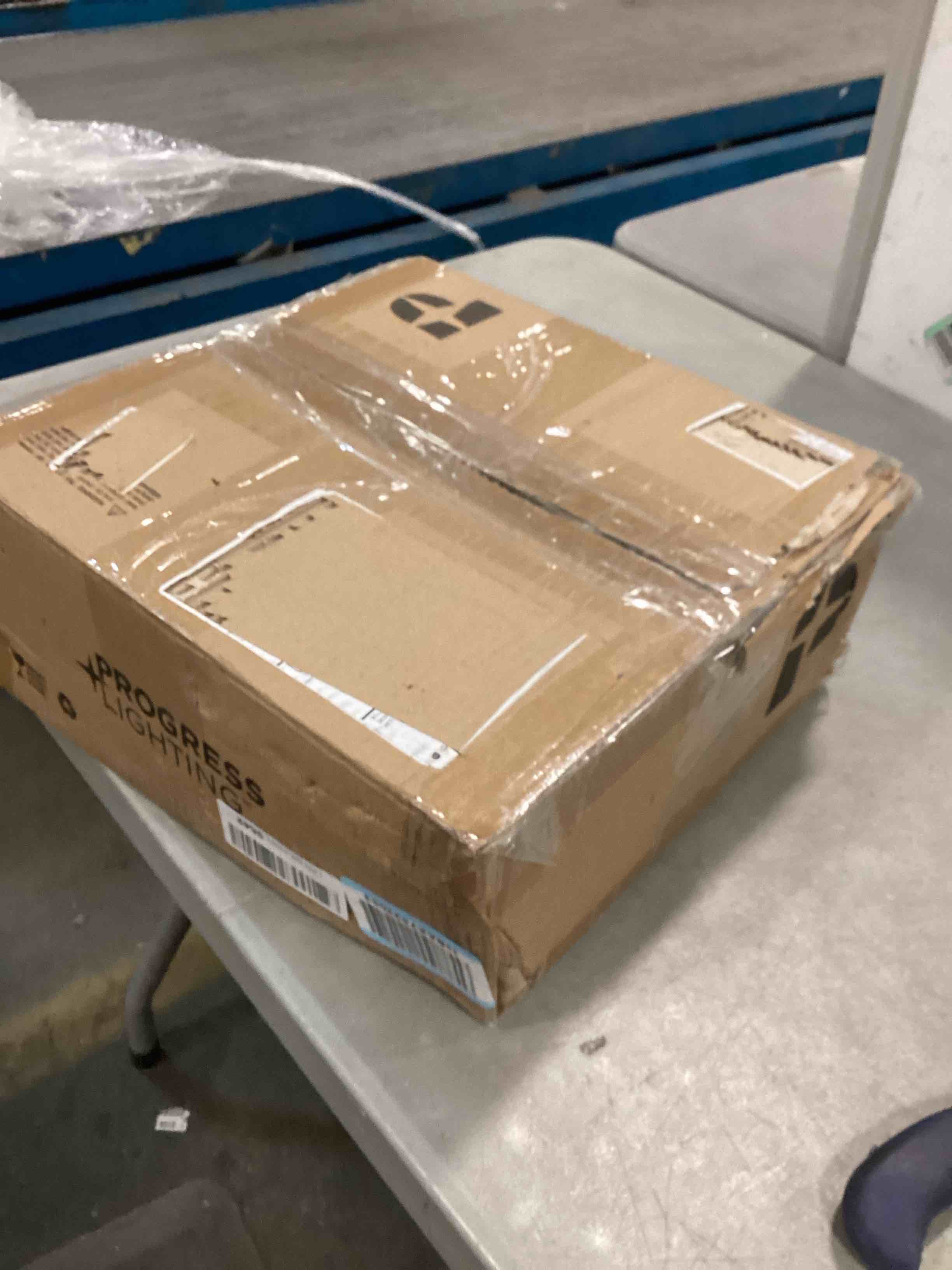 https://s3.amazonaws.com/lotting-images-prod/bidfta/GRN6318263_1712747289732.jpeg