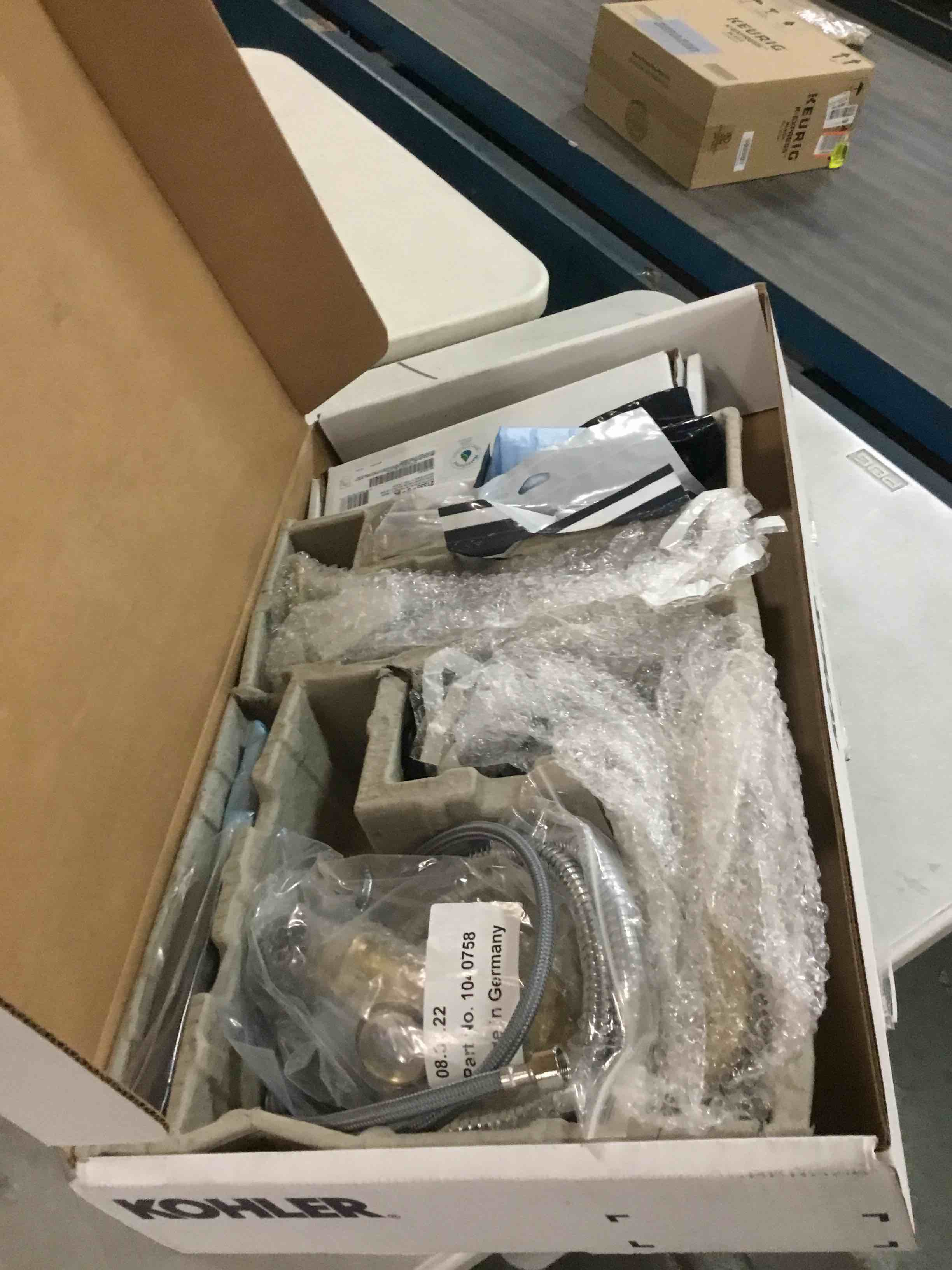 https://s3.amazonaws.com/lotting-images-prod/bidfta/GRN6318613_1712081684775.jpeg