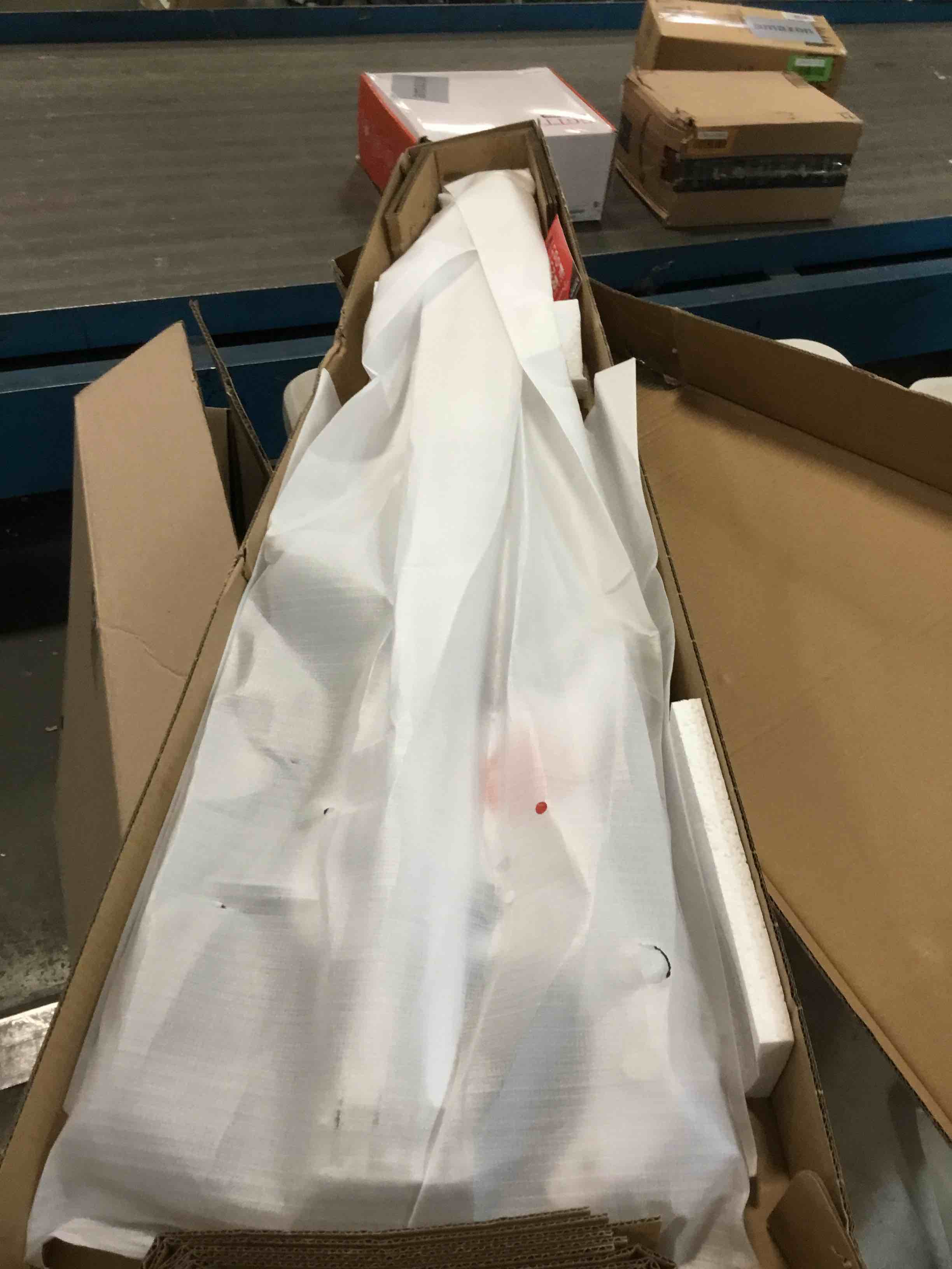 https://s3.amazonaws.com/lotting-images-prod/bidfta/GRN6319290_1712335029593.jpeg