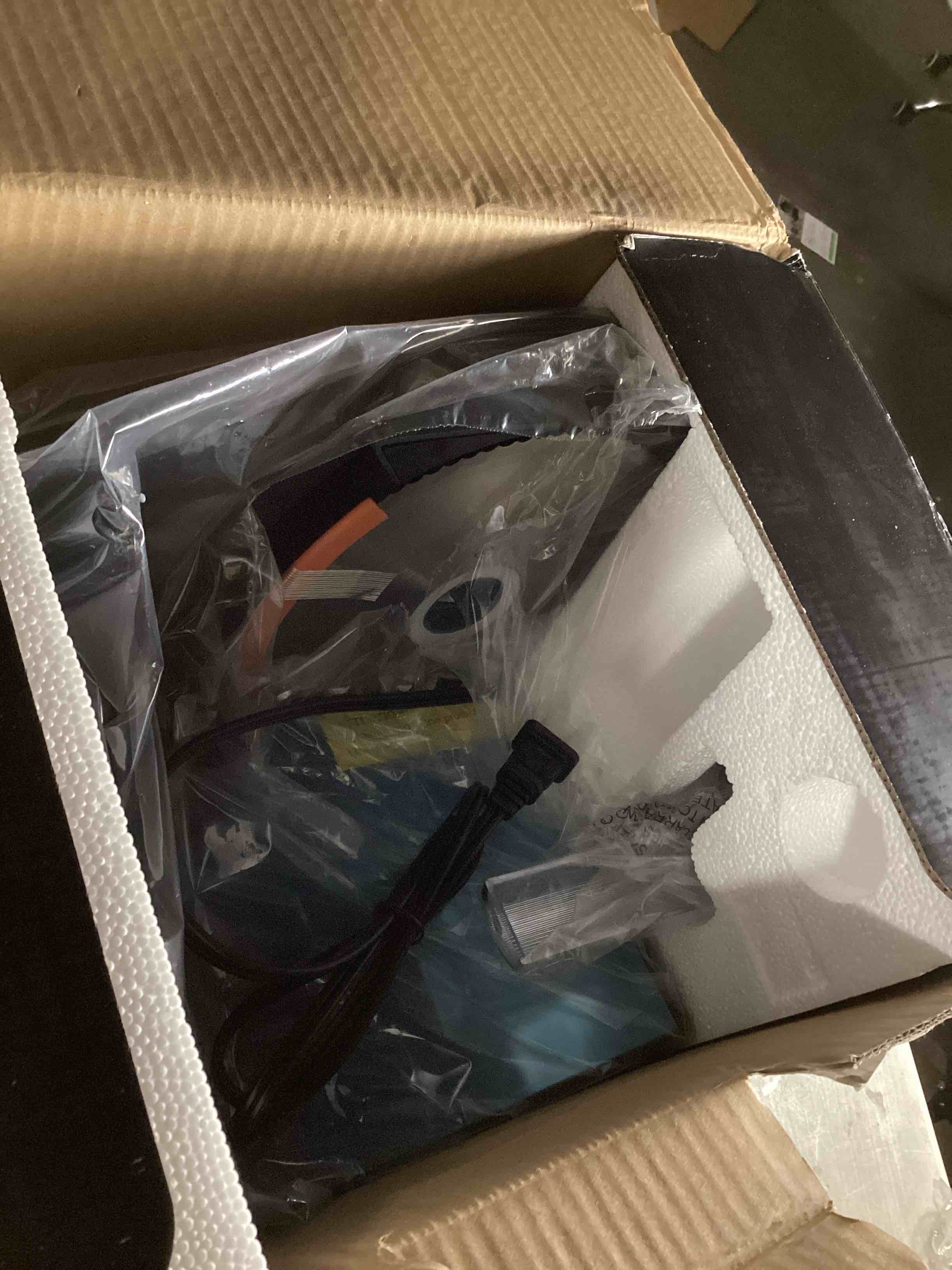 https://s3.amazonaws.com/lotting-images-prod/bidfta/GRN6320148_1714051323686.jpeg