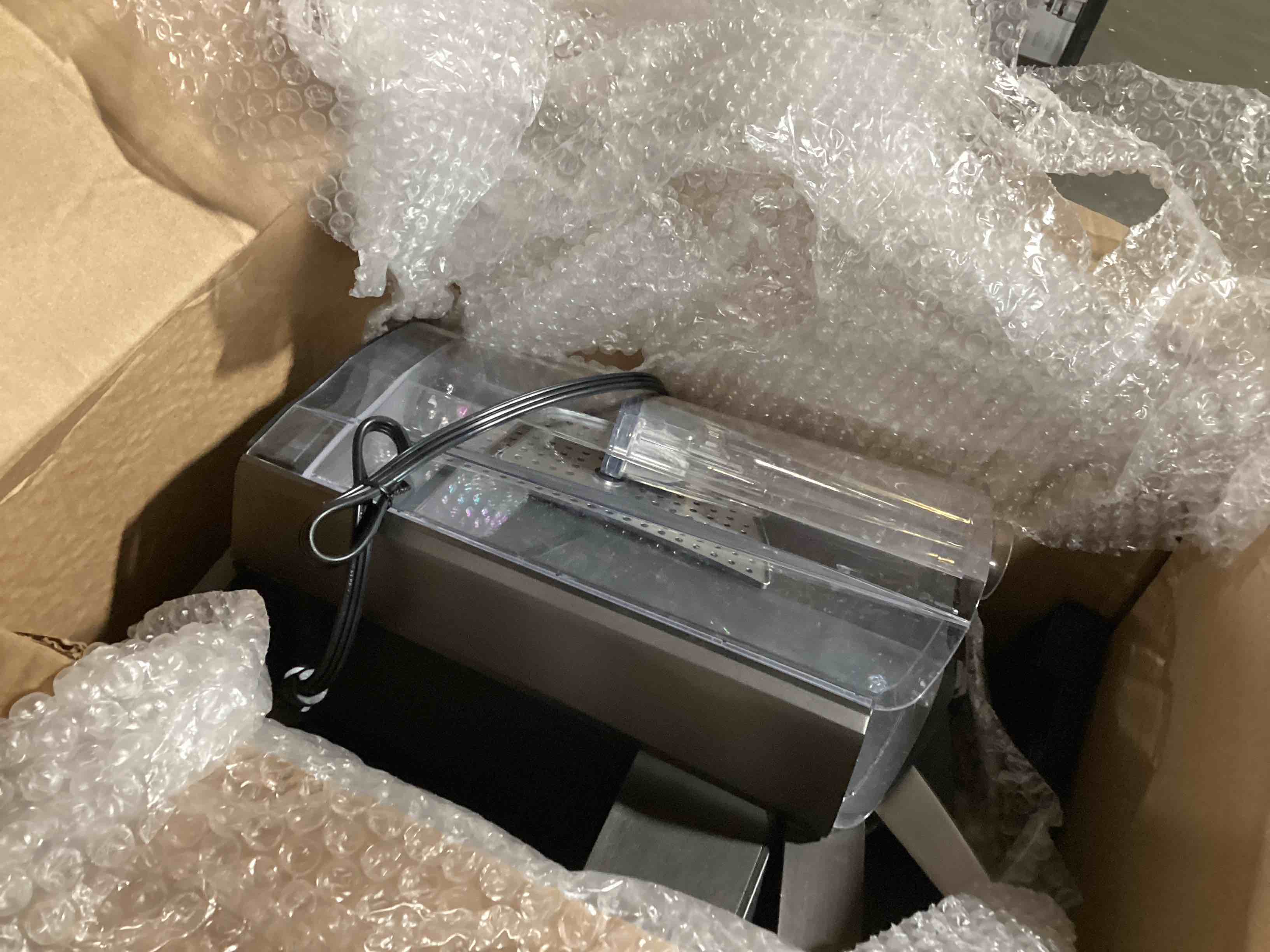 https://s3.amazonaws.com/lotting-images-prod/bidfta/GRN6321636_1714070819751.jpeg