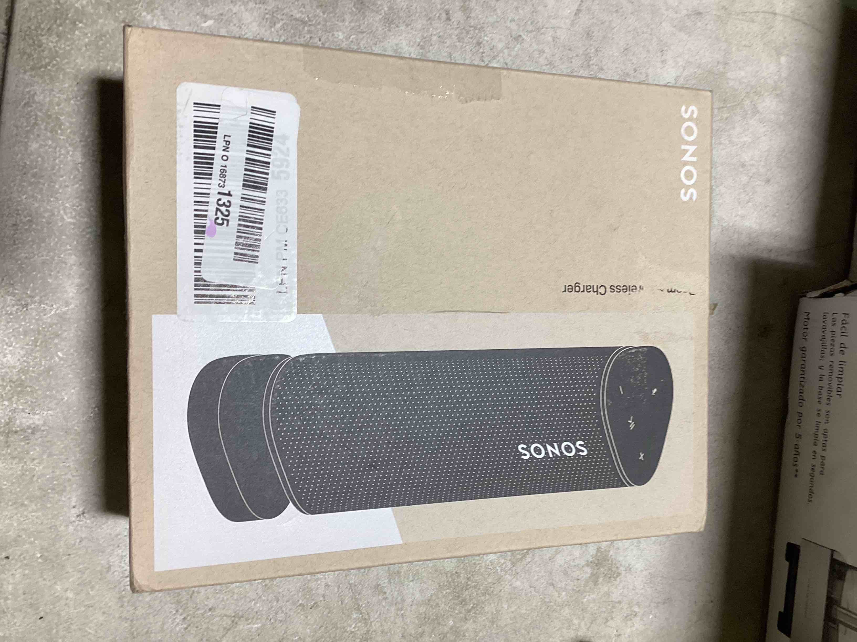 https://s3.amazonaws.com/lotting-images-prod/bidfta/GRN6322010_1714569439241.jpeg