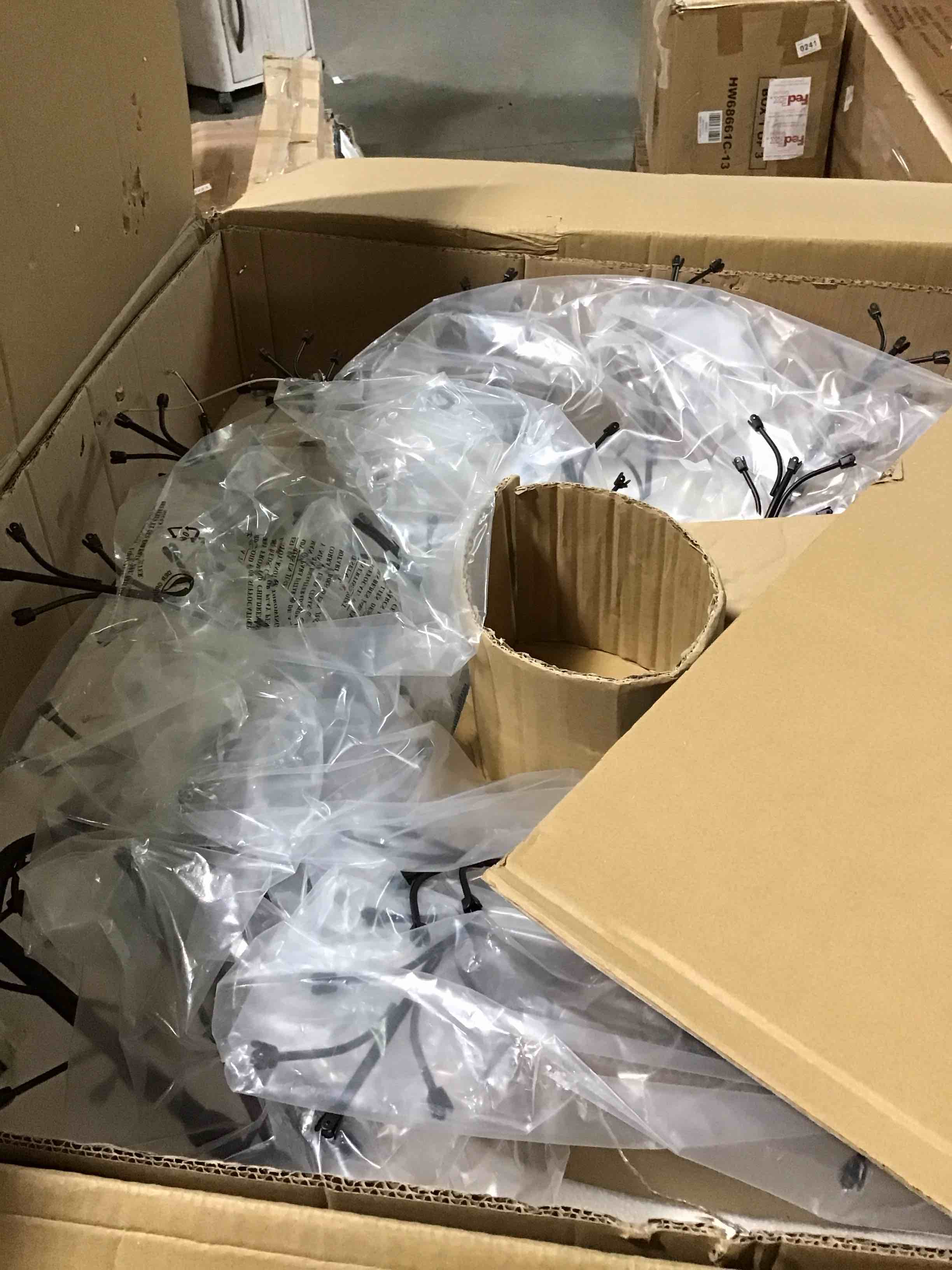 https://s3.amazonaws.com/lotting-images-prod/bidfta/GRN6323772_1716318996169.jpeg