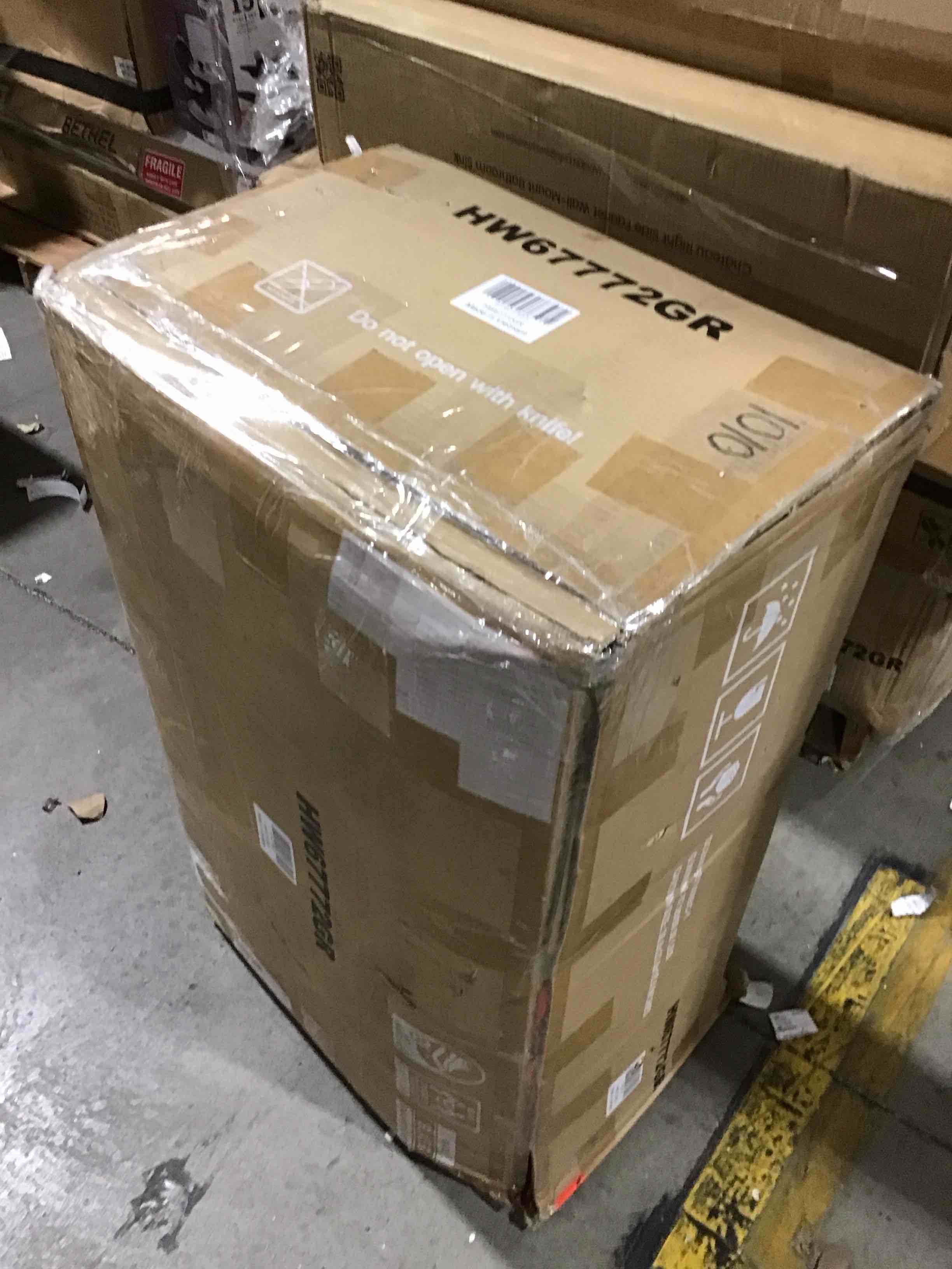 https://s3.amazonaws.com/lotting-images-prod/bidfta/GRN6324259_1717011511093.jpeg