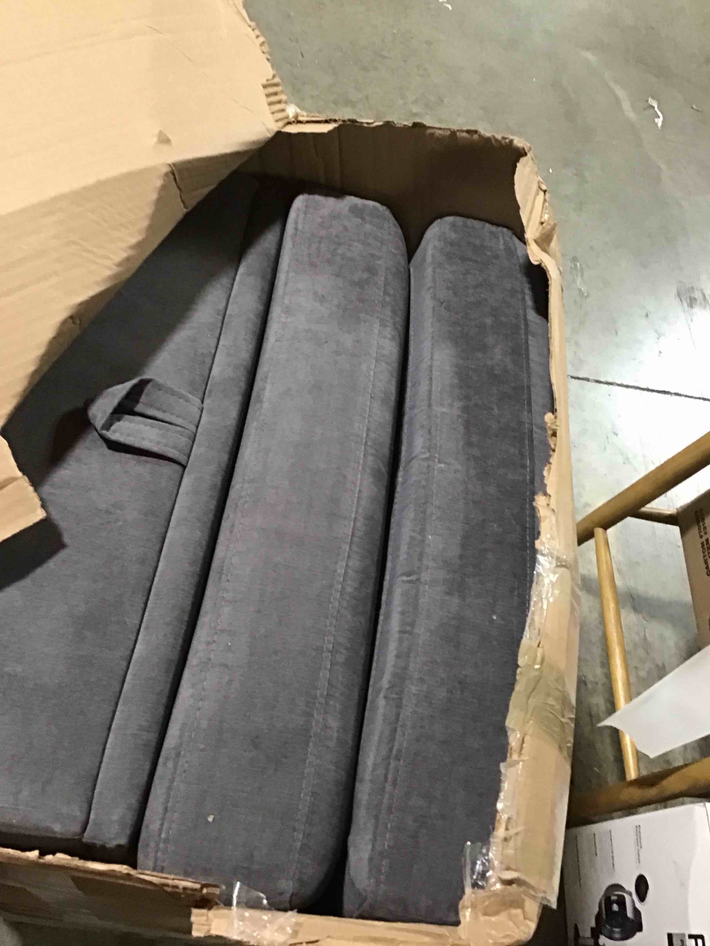https://s3.amazonaws.com/lotting-images-prod/bidfta/GRN6324755_1713890436906.jpeg