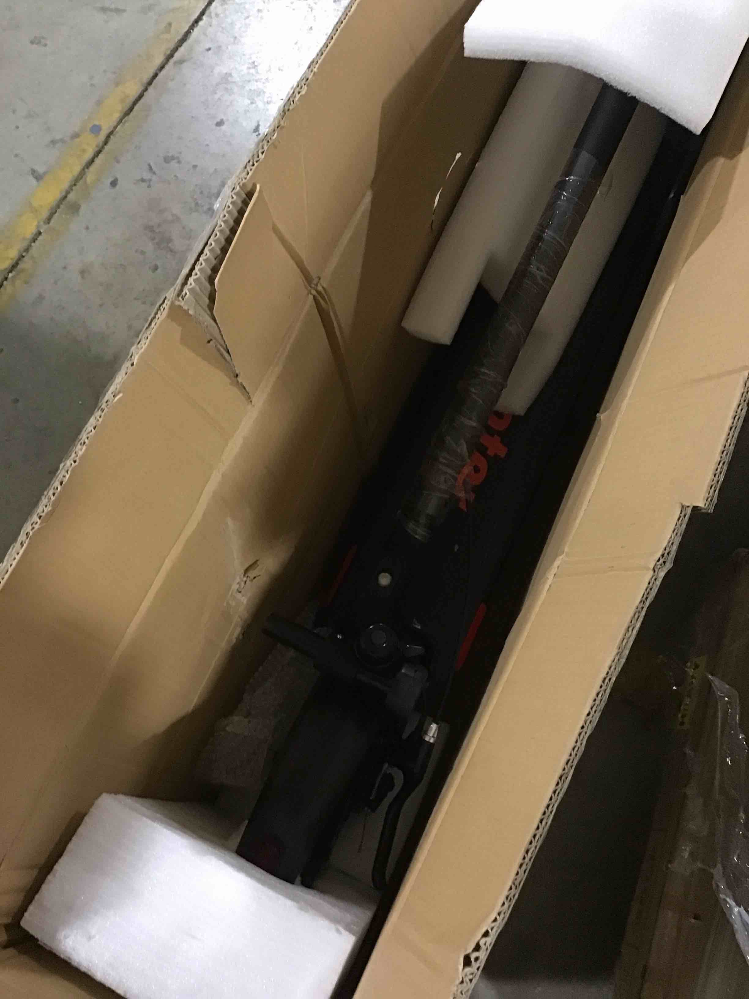 https://s3.amazonaws.com/lotting-images-prod/bidfta/GRN6325268_1714157937389.jpeg