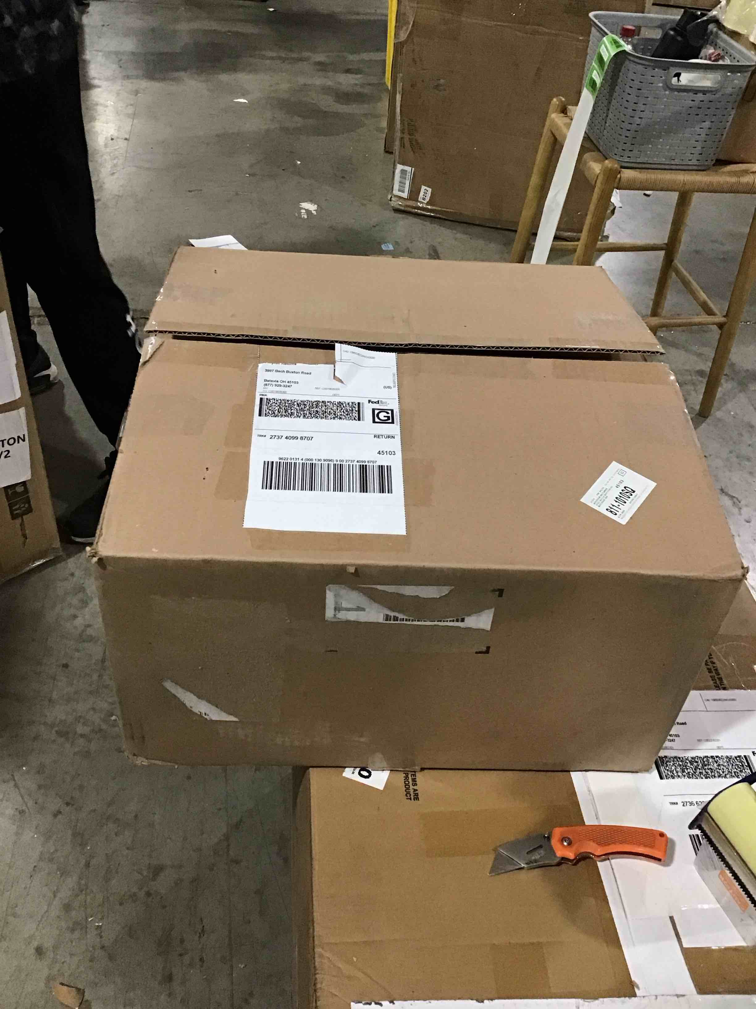 https://s3.amazonaws.com/lotting-images-prod/bidfta/GRN6325501_1714569584090.jpeg