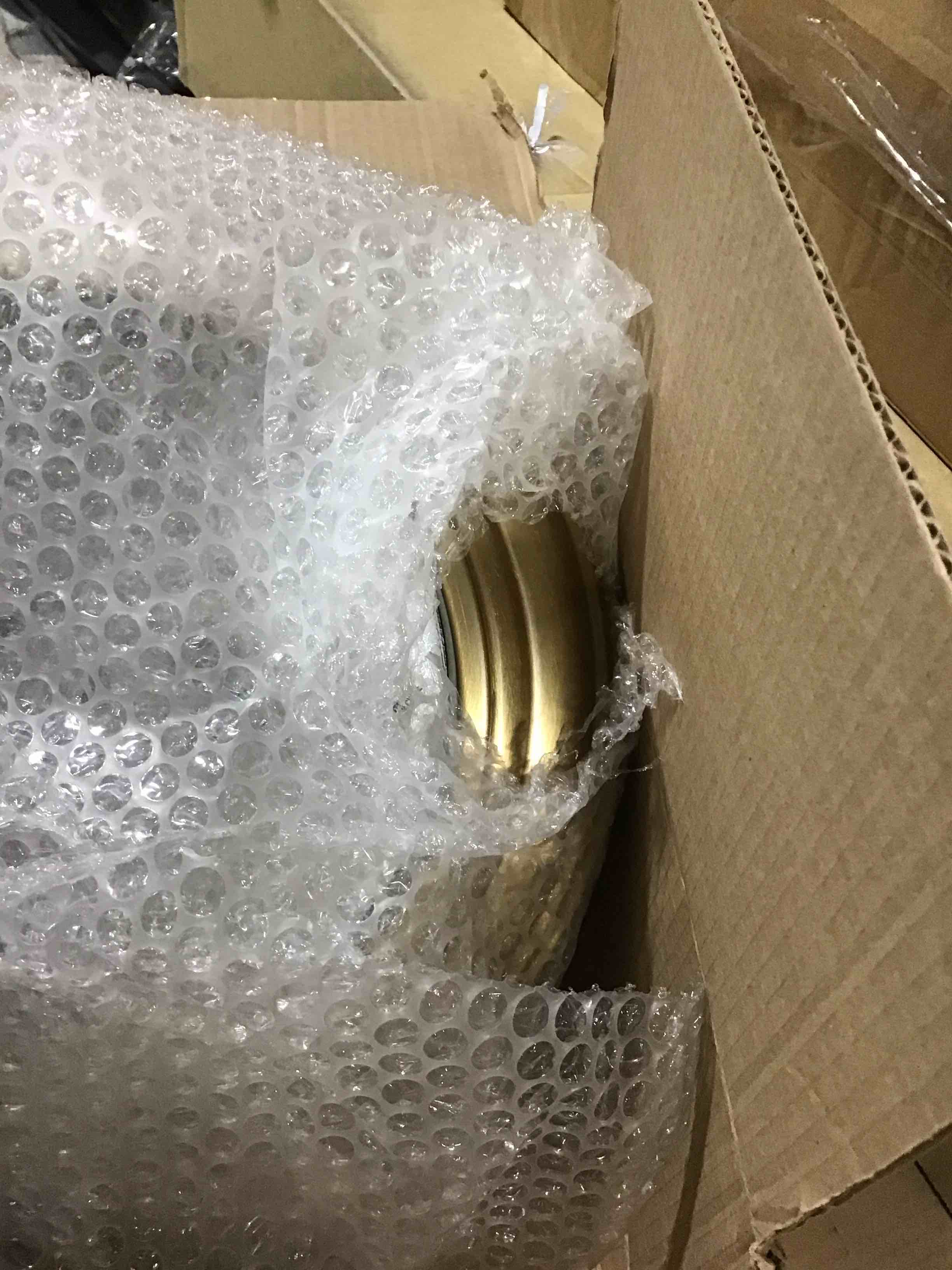 https://s3.amazonaws.com/lotting-images-prod/bidfta/GRN6325529_1714574223108.jpeg