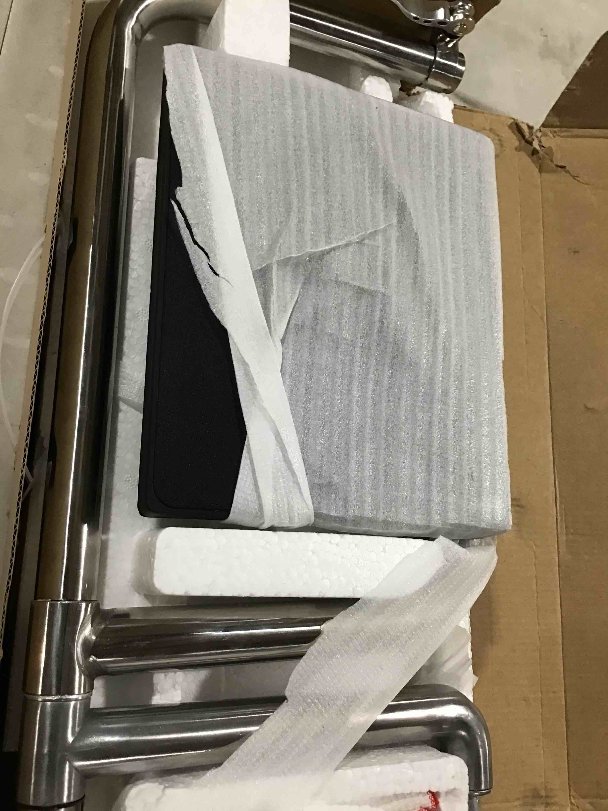 https://s3.amazonaws.com/lotting-images-prod/bidfta/GRN6326694_1715771583923.jpeg