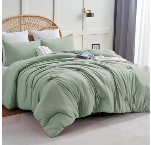 CozyLux Sage Green Comforter Set King Size, 3 Pieces Solid Breathable Quilted Style Bedding Sets, Luxury Fluffy Soft Microfiber Comforter for All Season(1 Comforter & 2 Pillowcases)(incomplete Comforter only ) similar to stock photo)