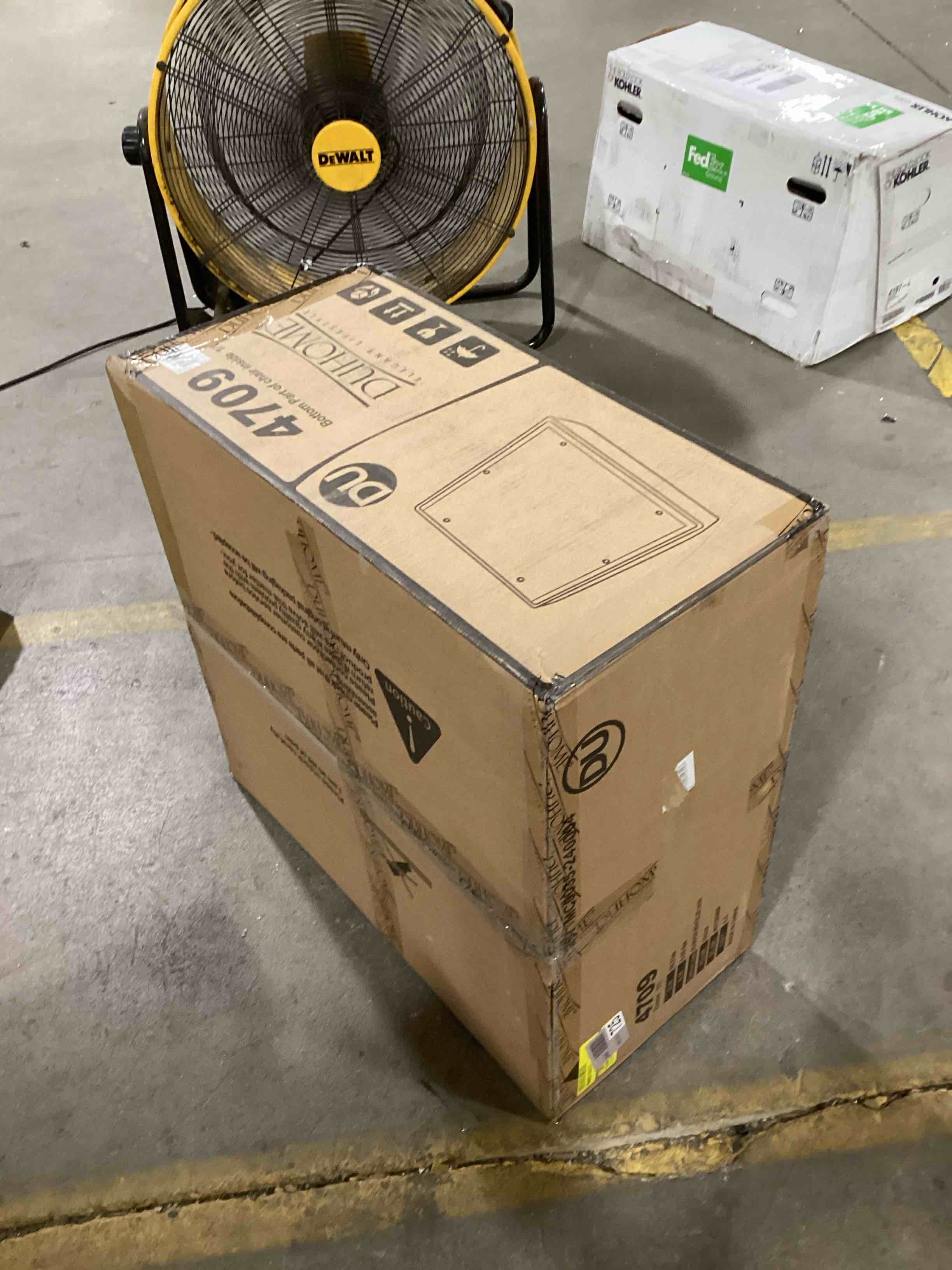 https://s3.amazonaws.com/lotting-images-prod/bidfta/GRN6329986_1715607750860.jpeg