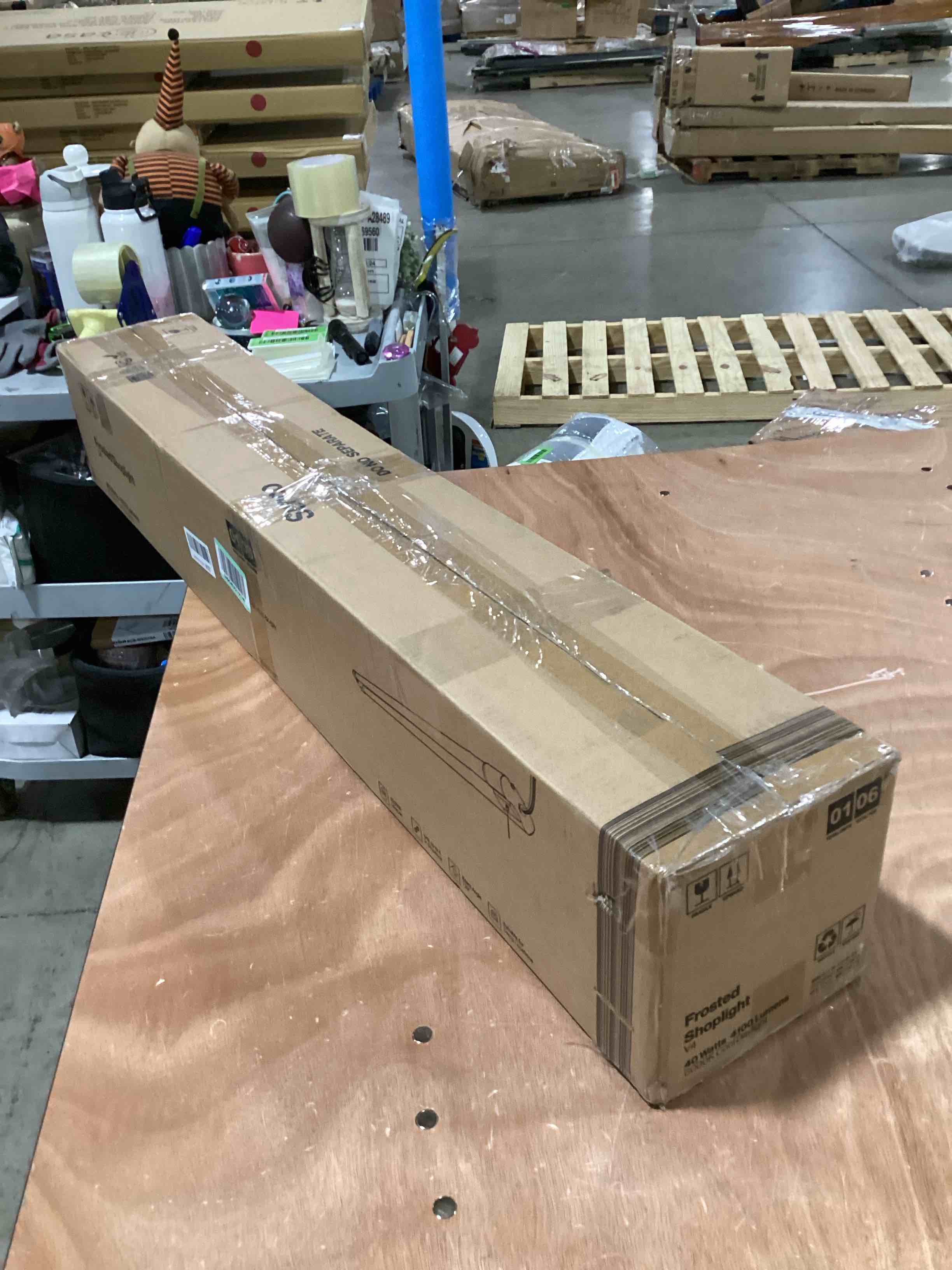 https://s3.amazonaws.com/lotting-images-prod/bidfta/GRN6330037_1715629046873.jpeg