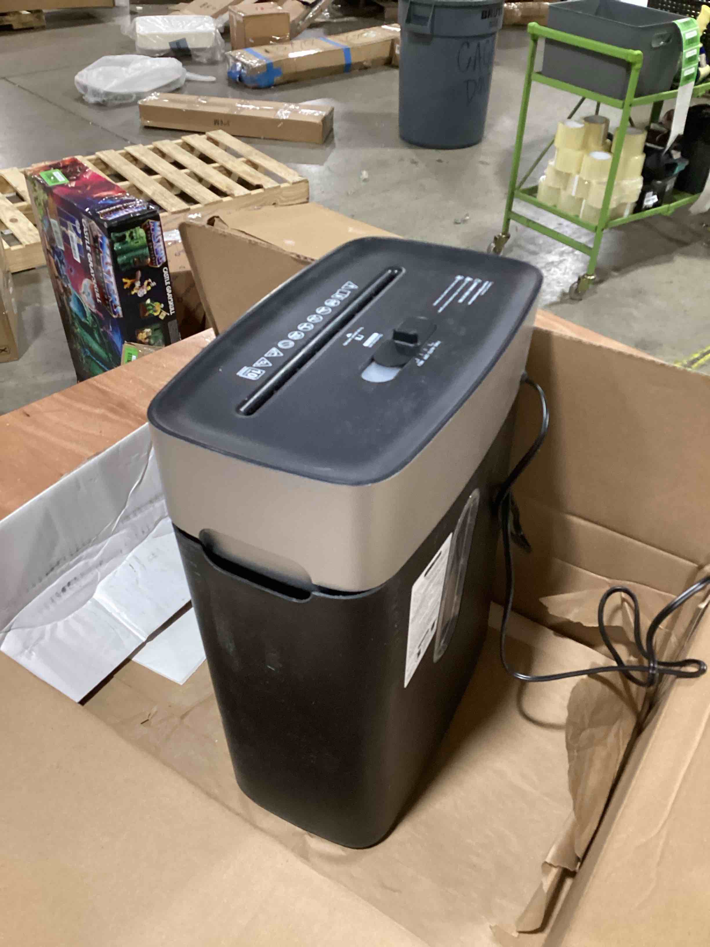 https://s3.amazonaws.com/lotting-images-prod/bidfta/GRN6330044_1715630332314.jpeg