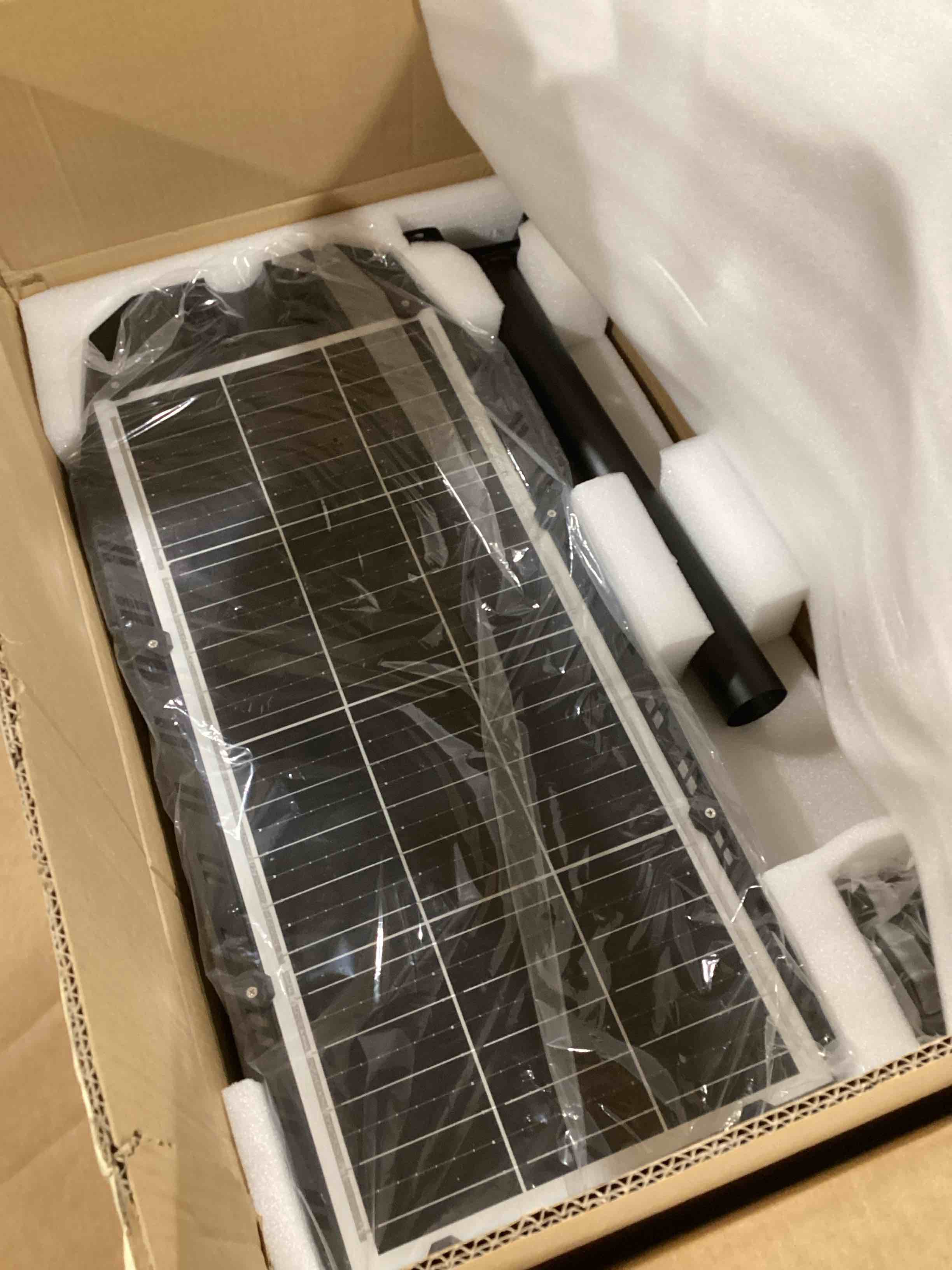 DIMGOGO 2 PACK 6000W SOLAR STREET LIGHT. 