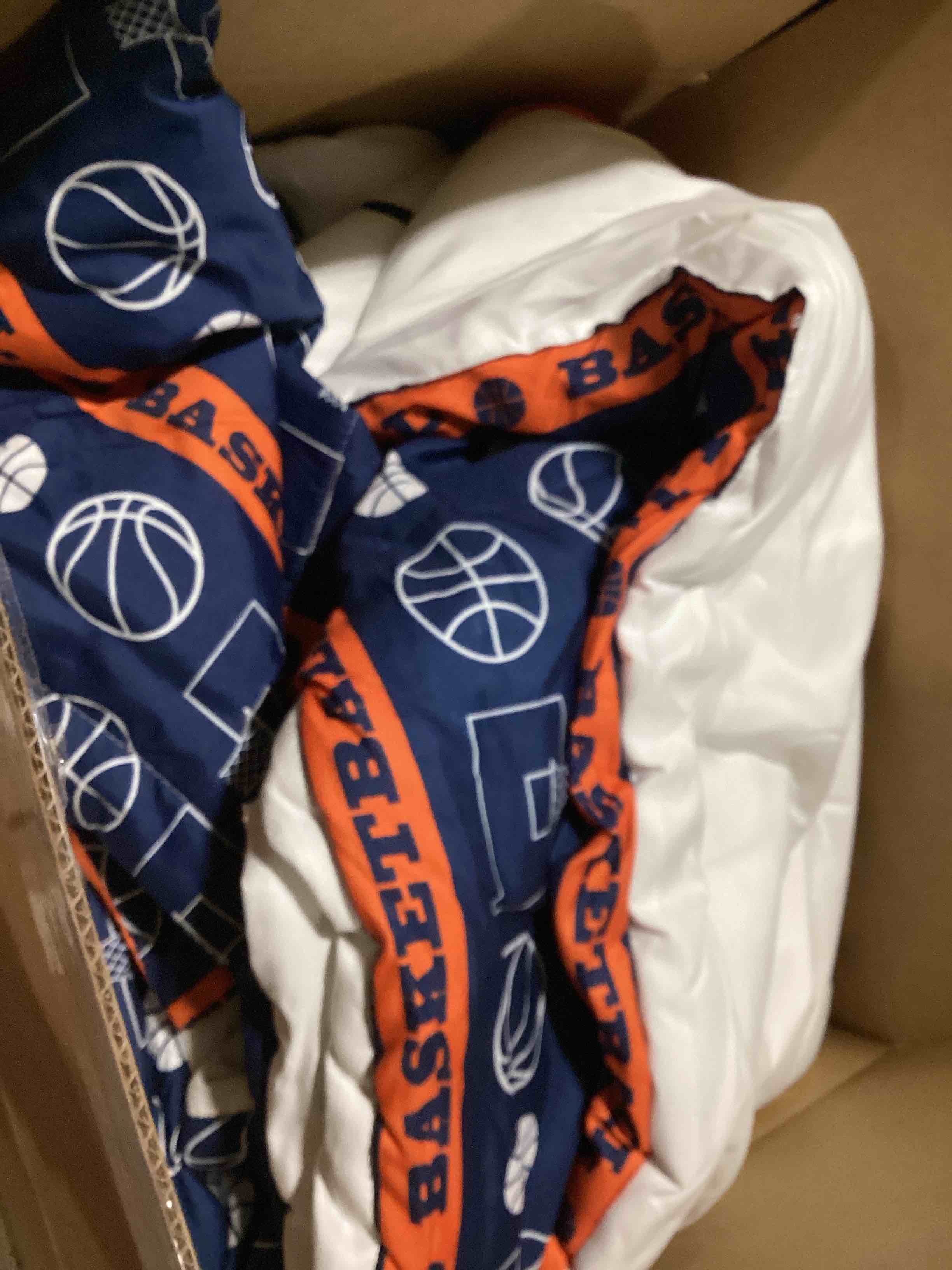 basketball comforter set (size unknown)