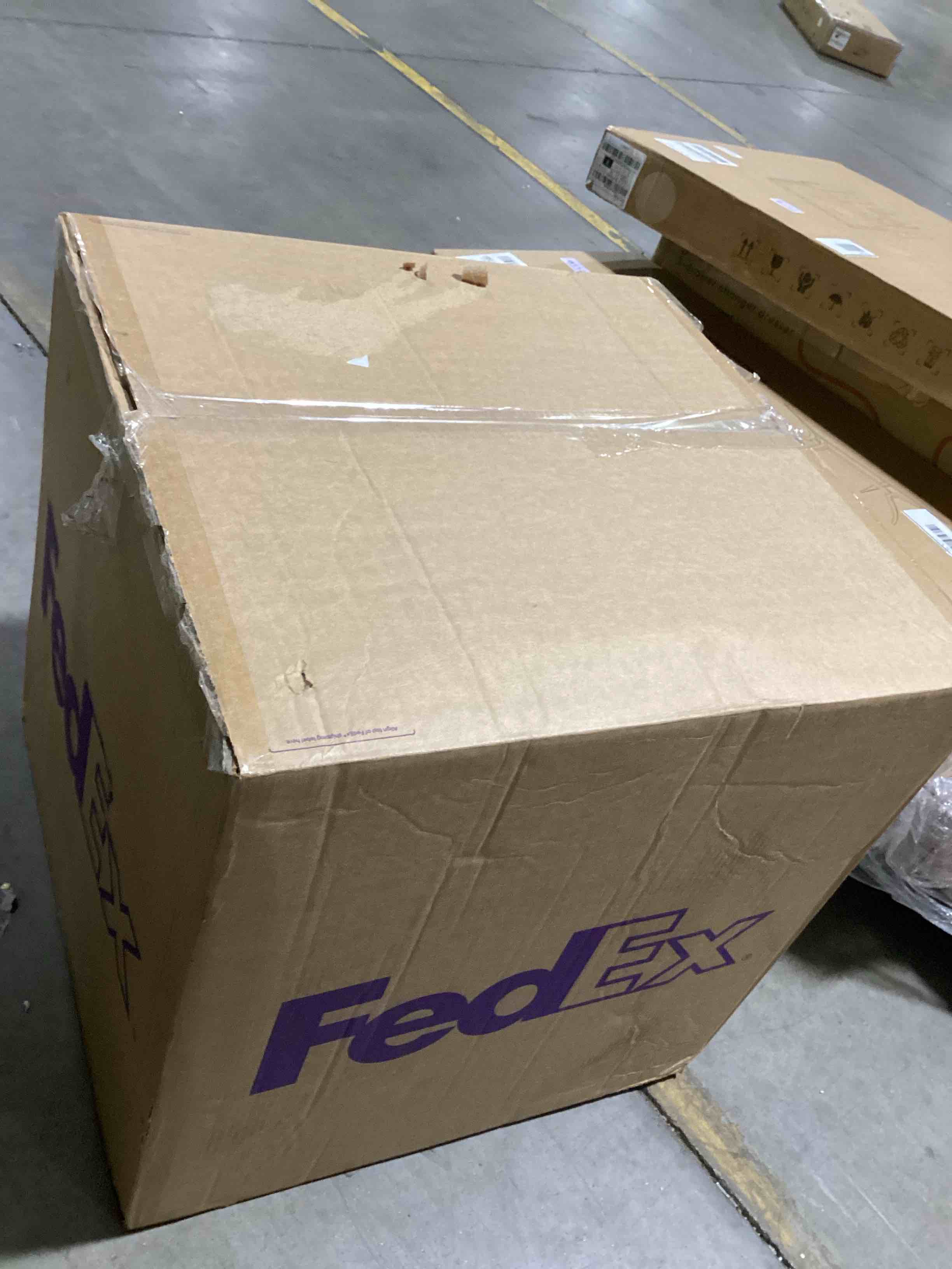 https://s3.amazonaws.com/lotting-images-prod/bidfta/GRN6331748_1715003446811.jpeg