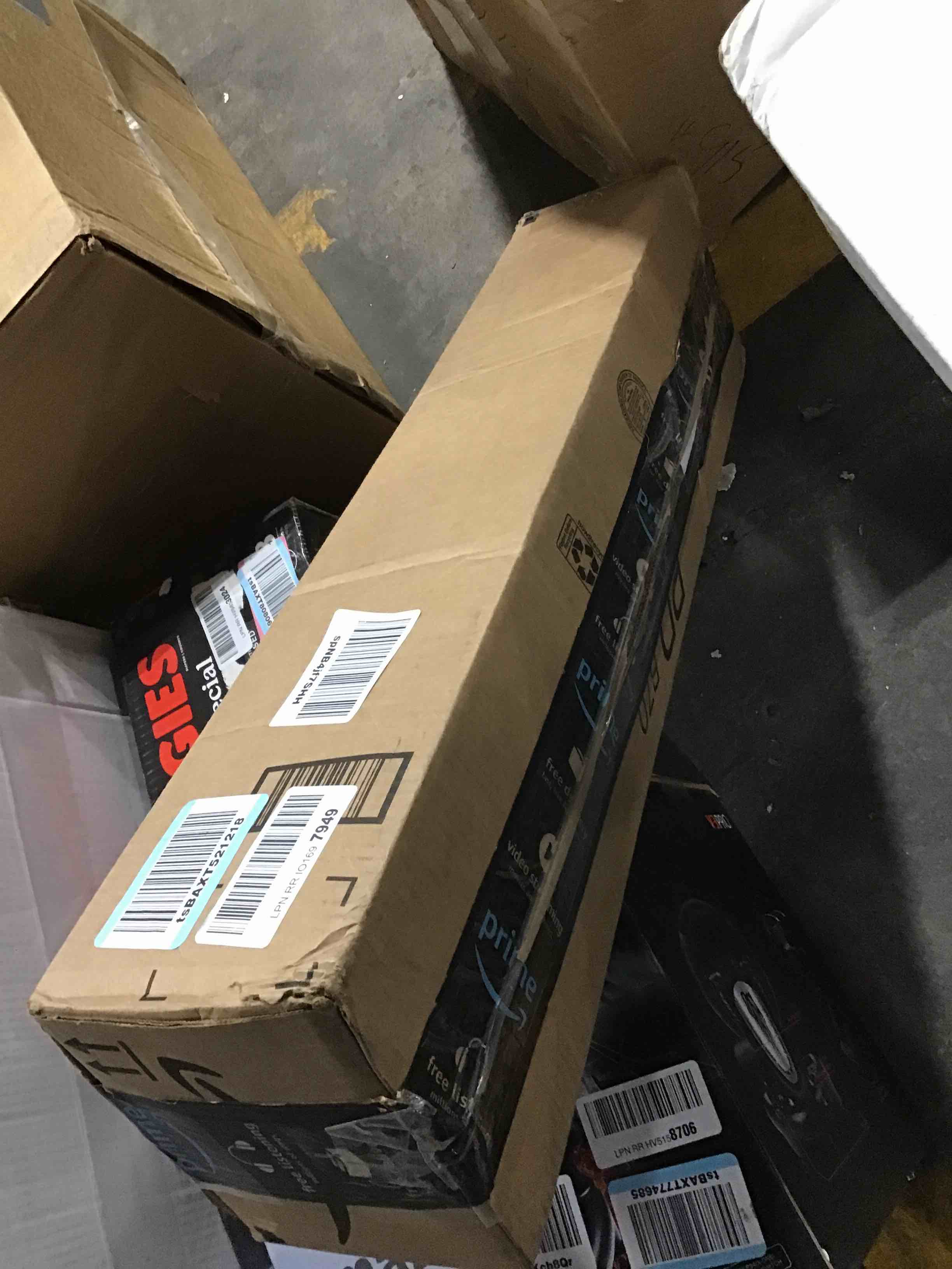 https://s3.amazonaws.com/lotting-images-prod/bidfta/GRN6333242_1716905501575.jpeg
