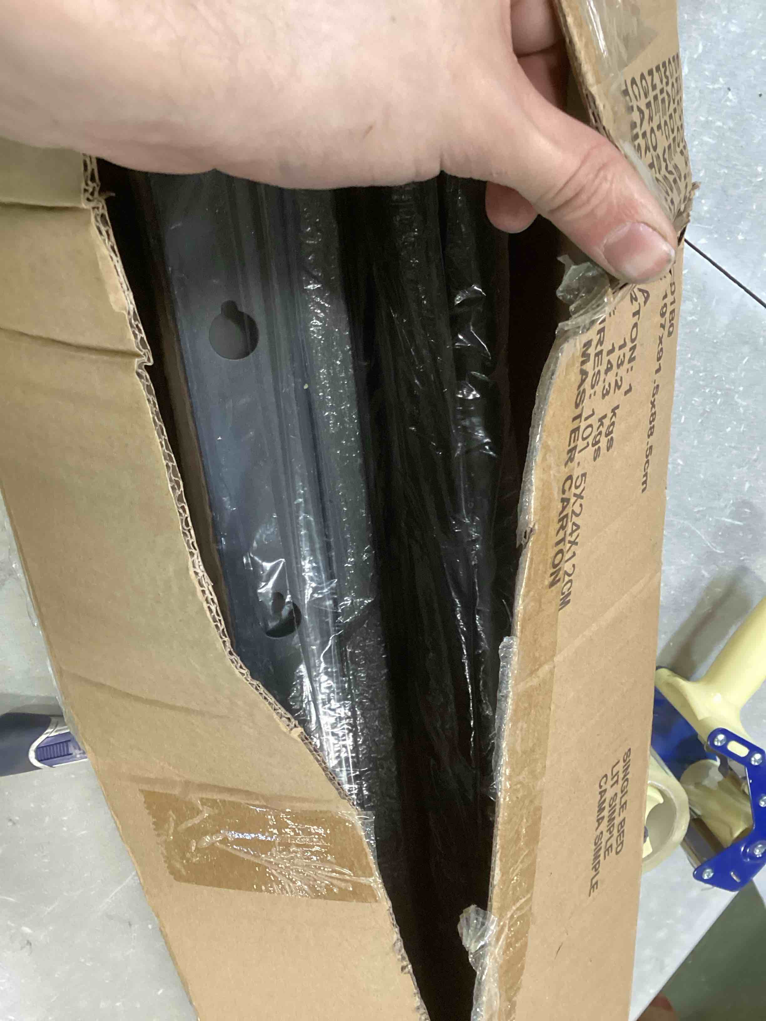 https://s3.amazonaws.com/lotting-images-prod/bidfta/GRN6344657_1711741159156.jpeg