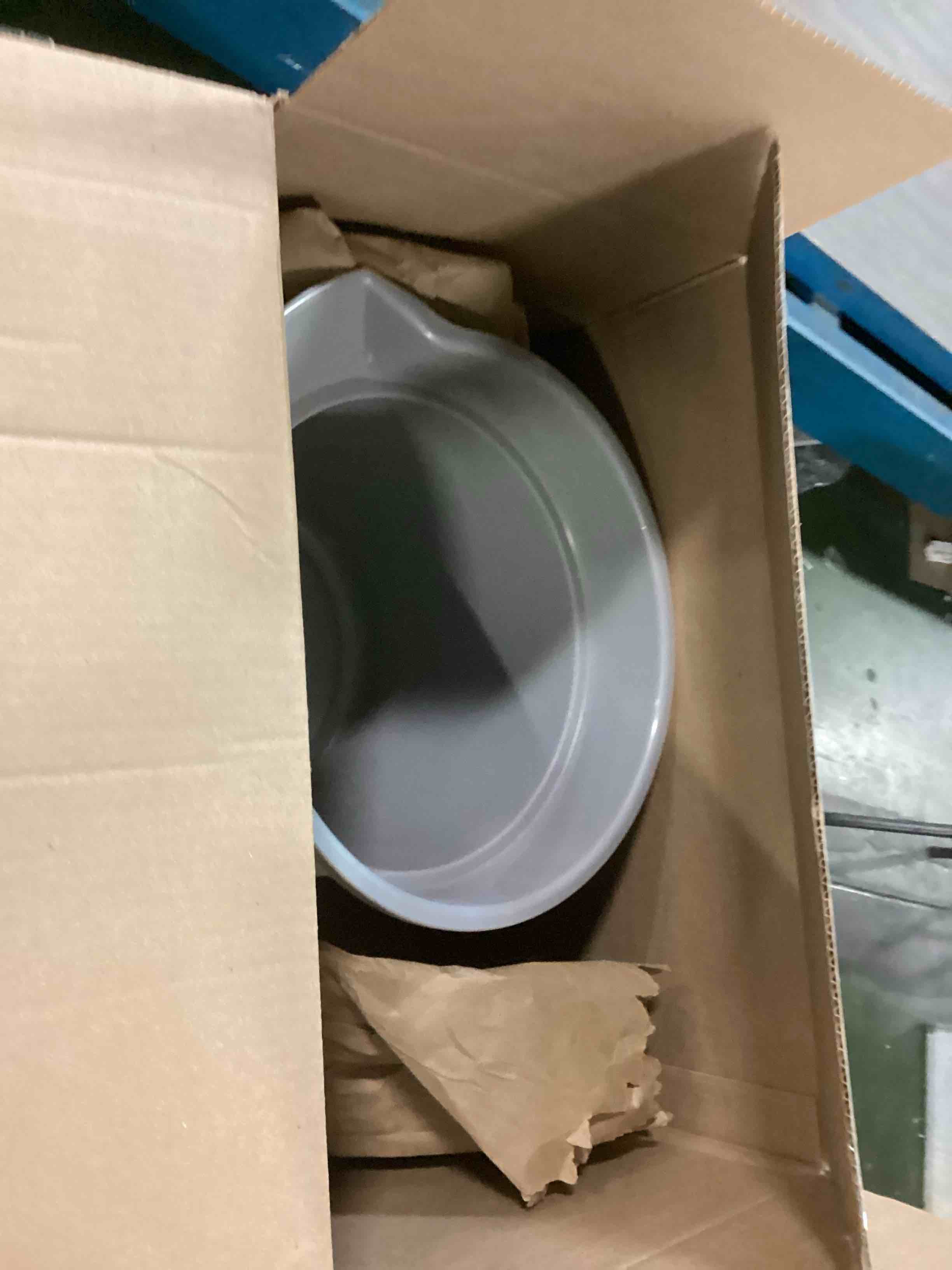 https://s3.amazonaws.com/lotting-images-prod/bidfta/GRN6344839_1711969812681.jpeg